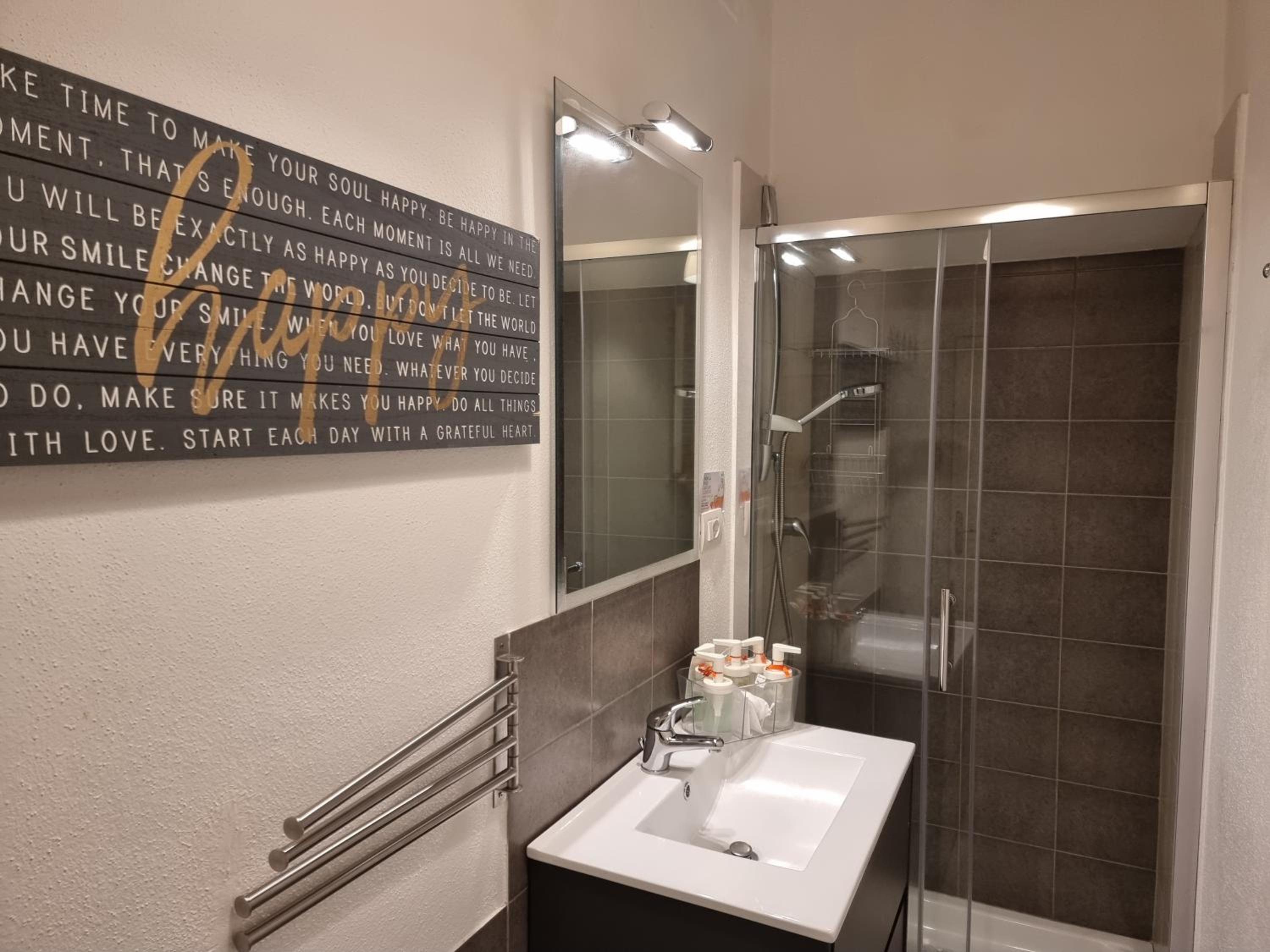 Double Room - Photo 4