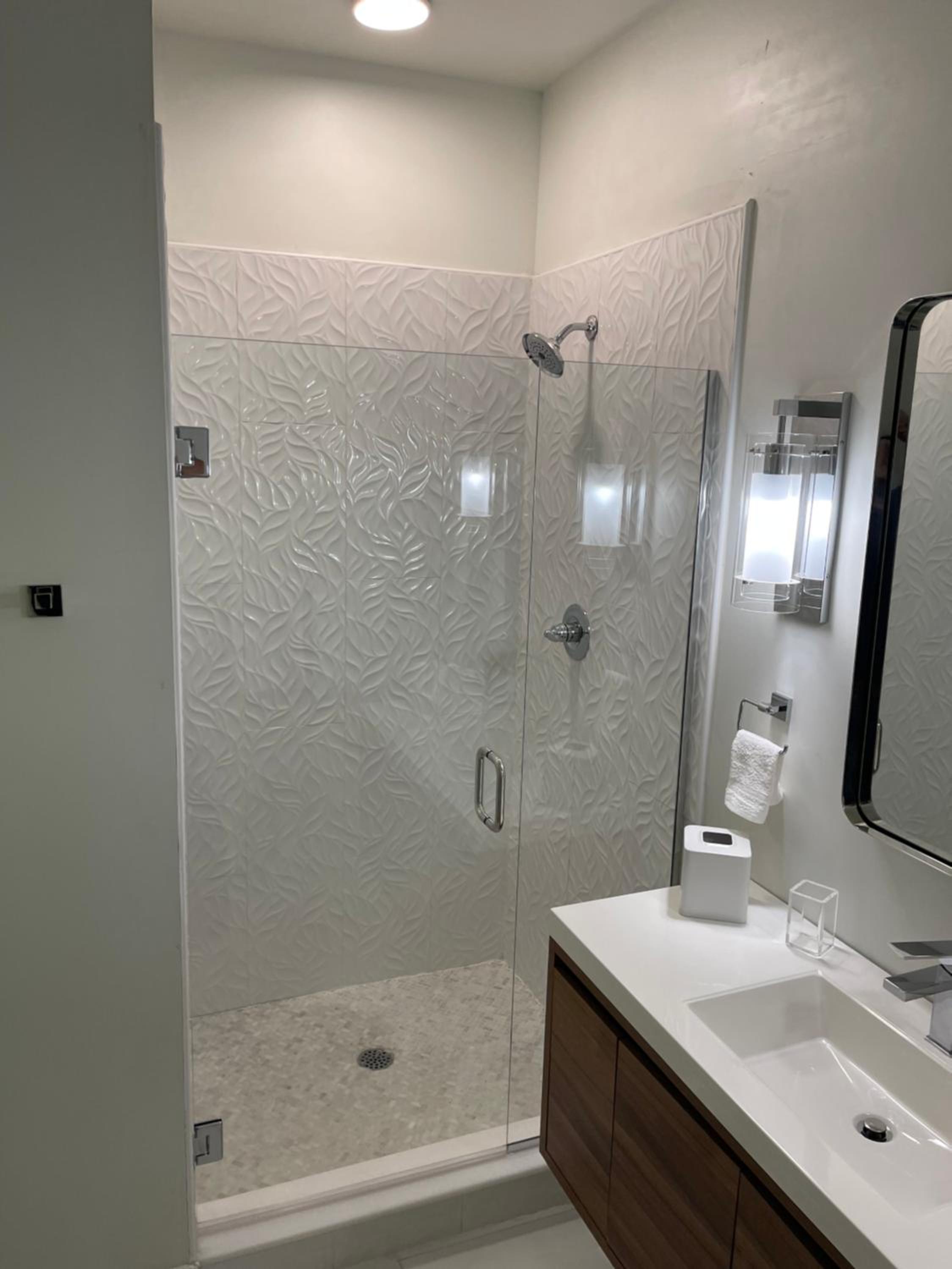 Three-Bedroom Apartment - Photo 19