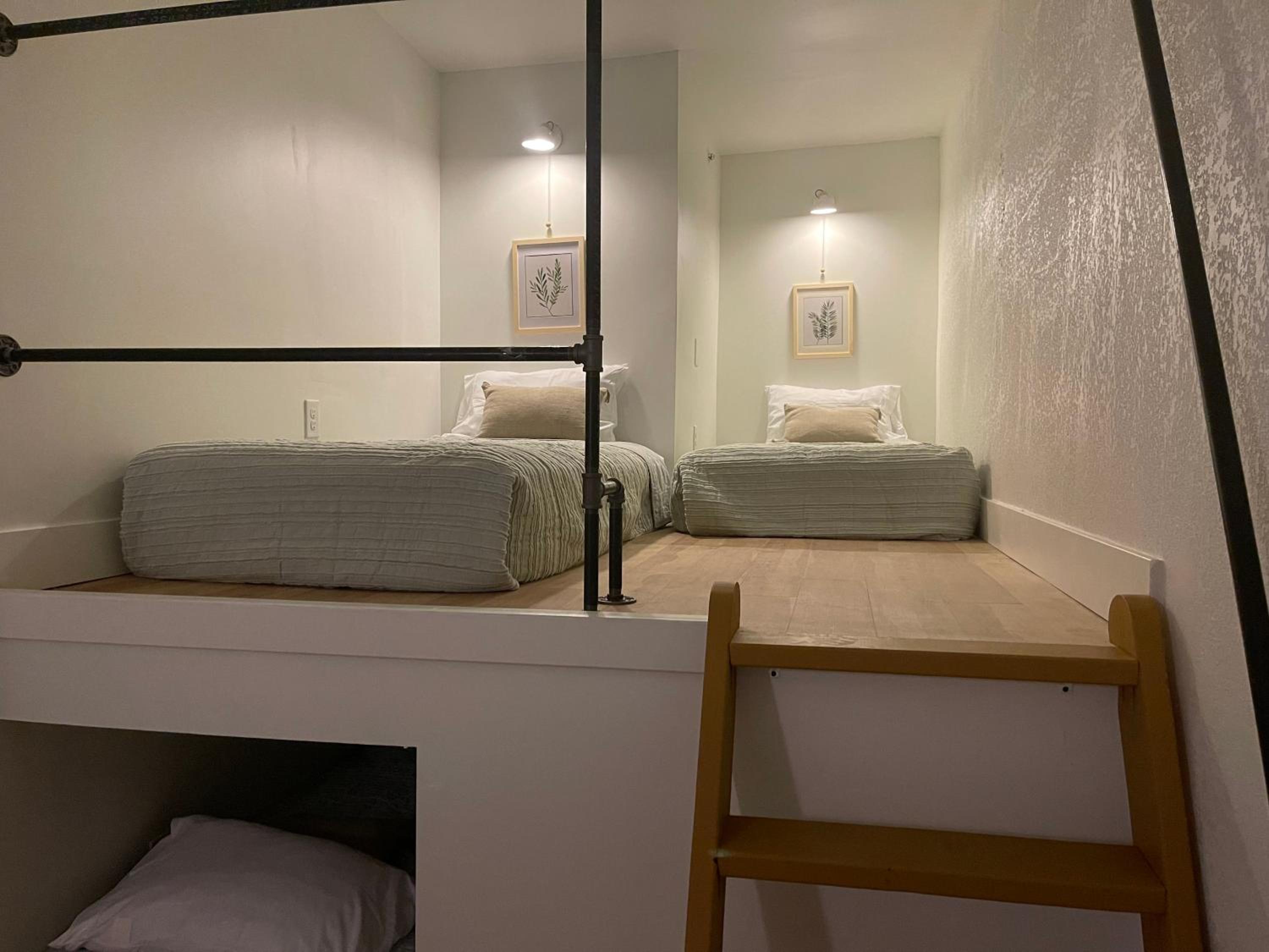 Three-Bedroom Apartment - Photo 37