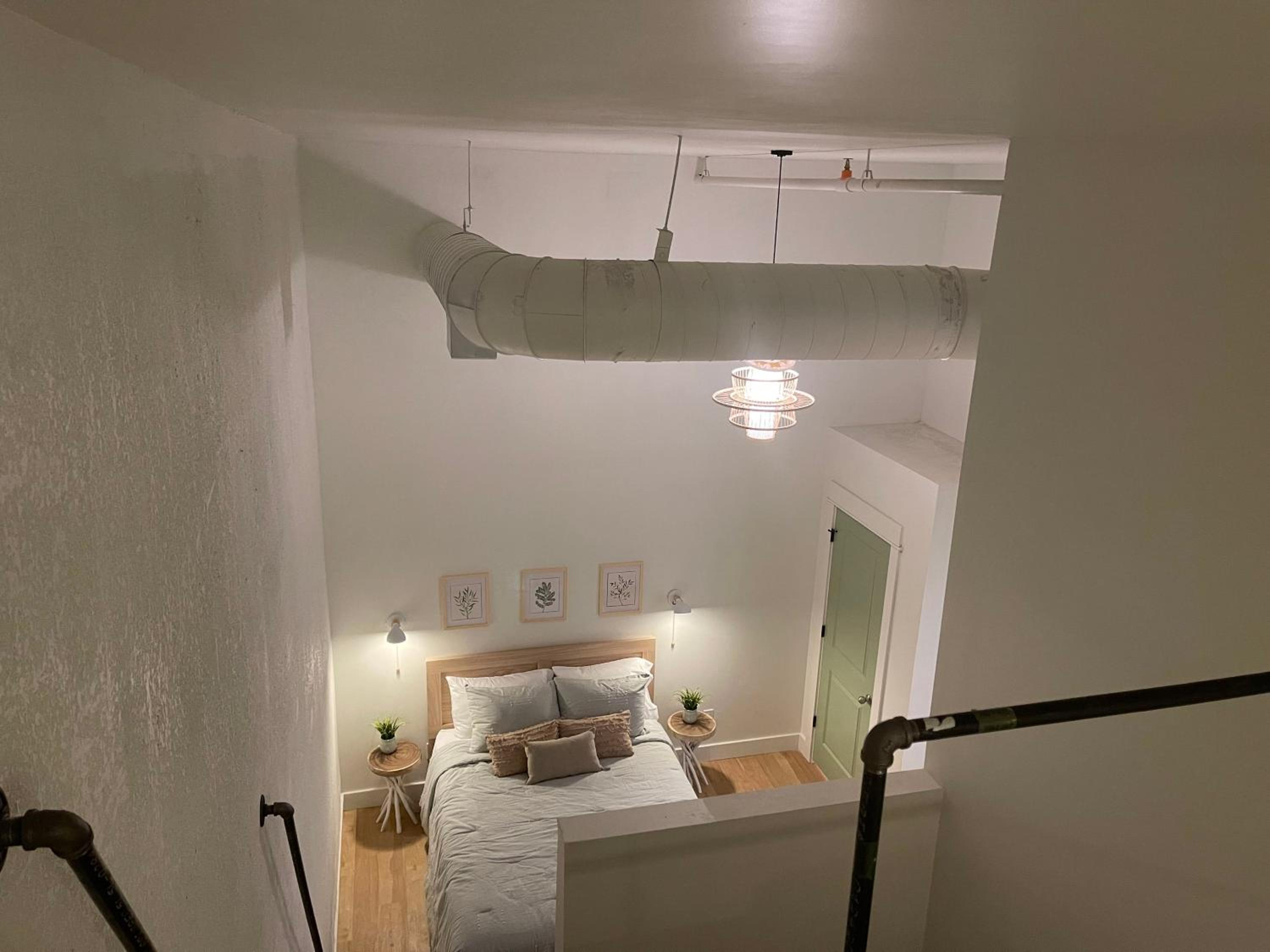 Three-Bedroom Apartment - Photo 3