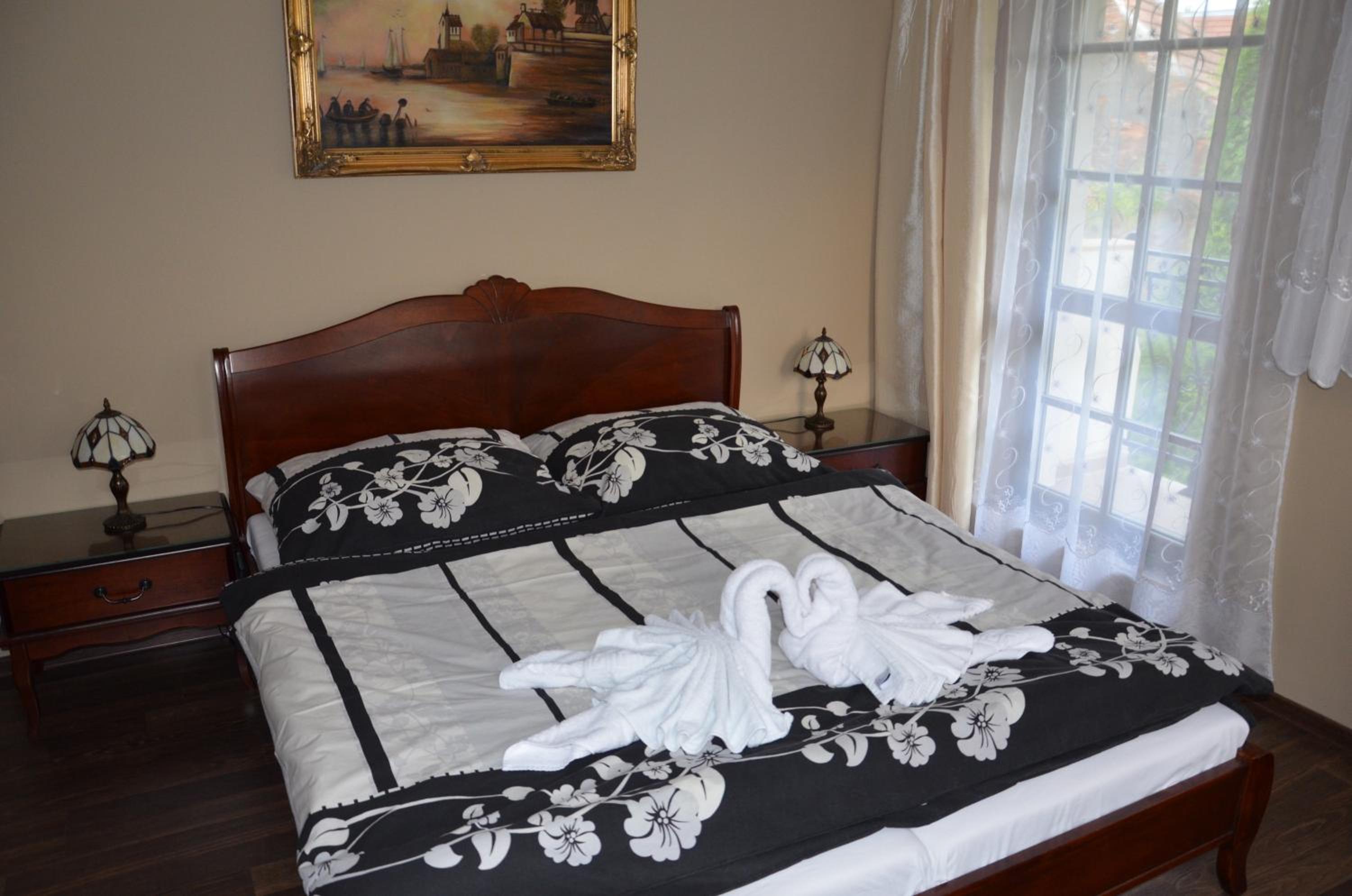 Double Room with Balcony and Corner Bath photo 1