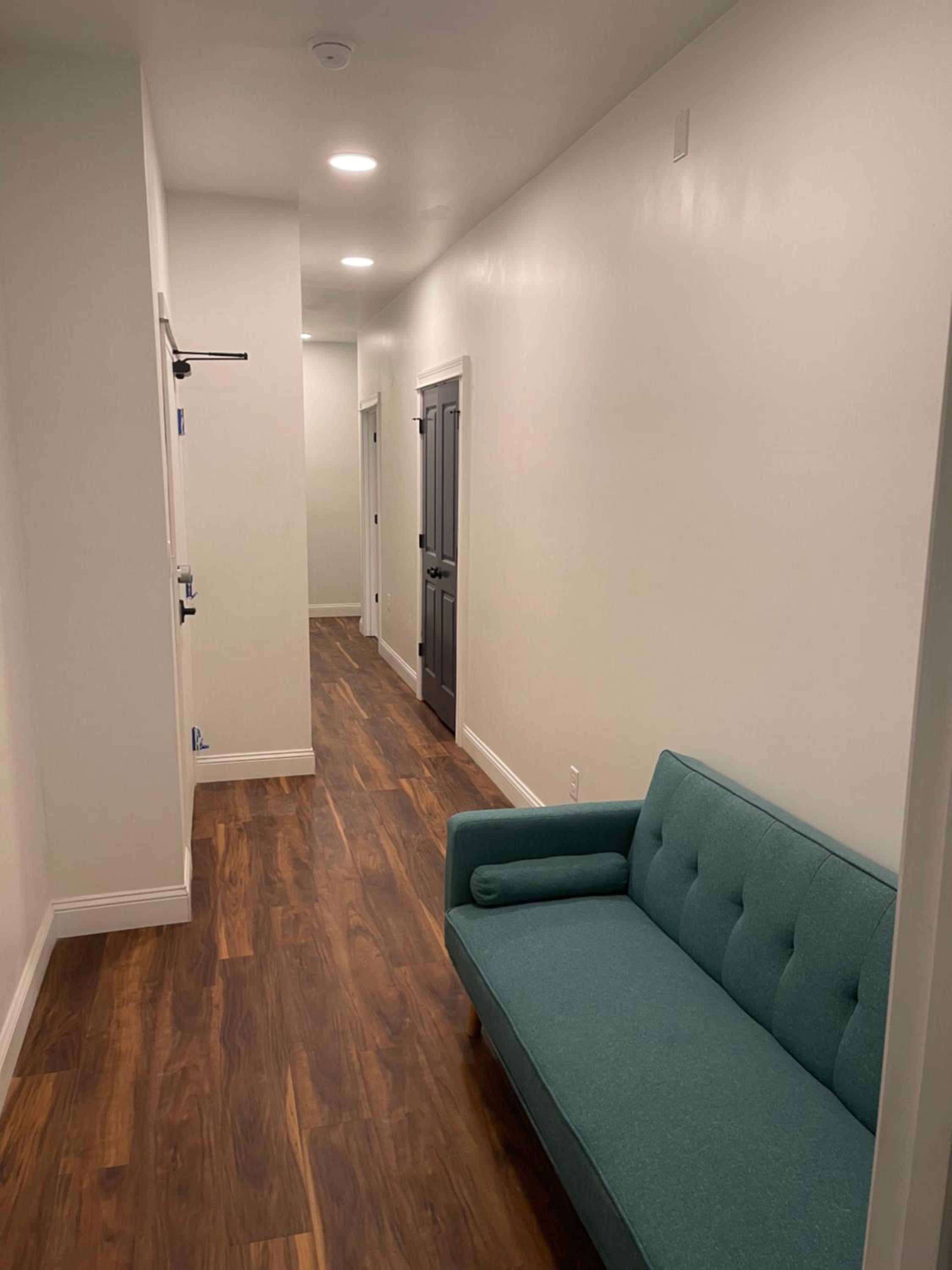 Three-Bedroom Apartment - Photo 14