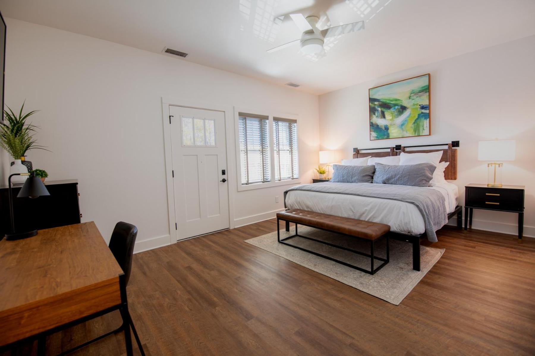 Deluxe Family Suite - Photo 3