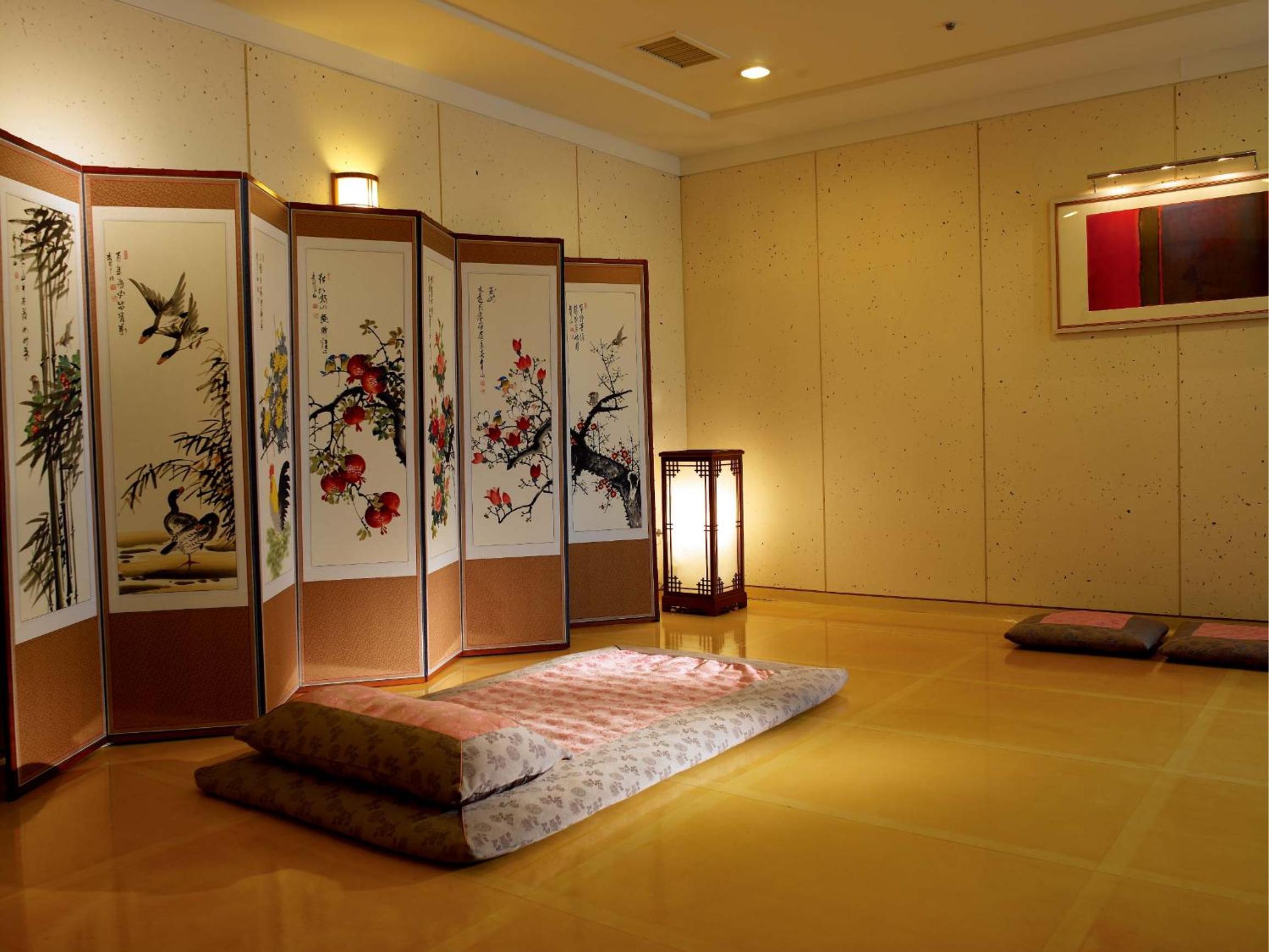 Korean-Style Suite