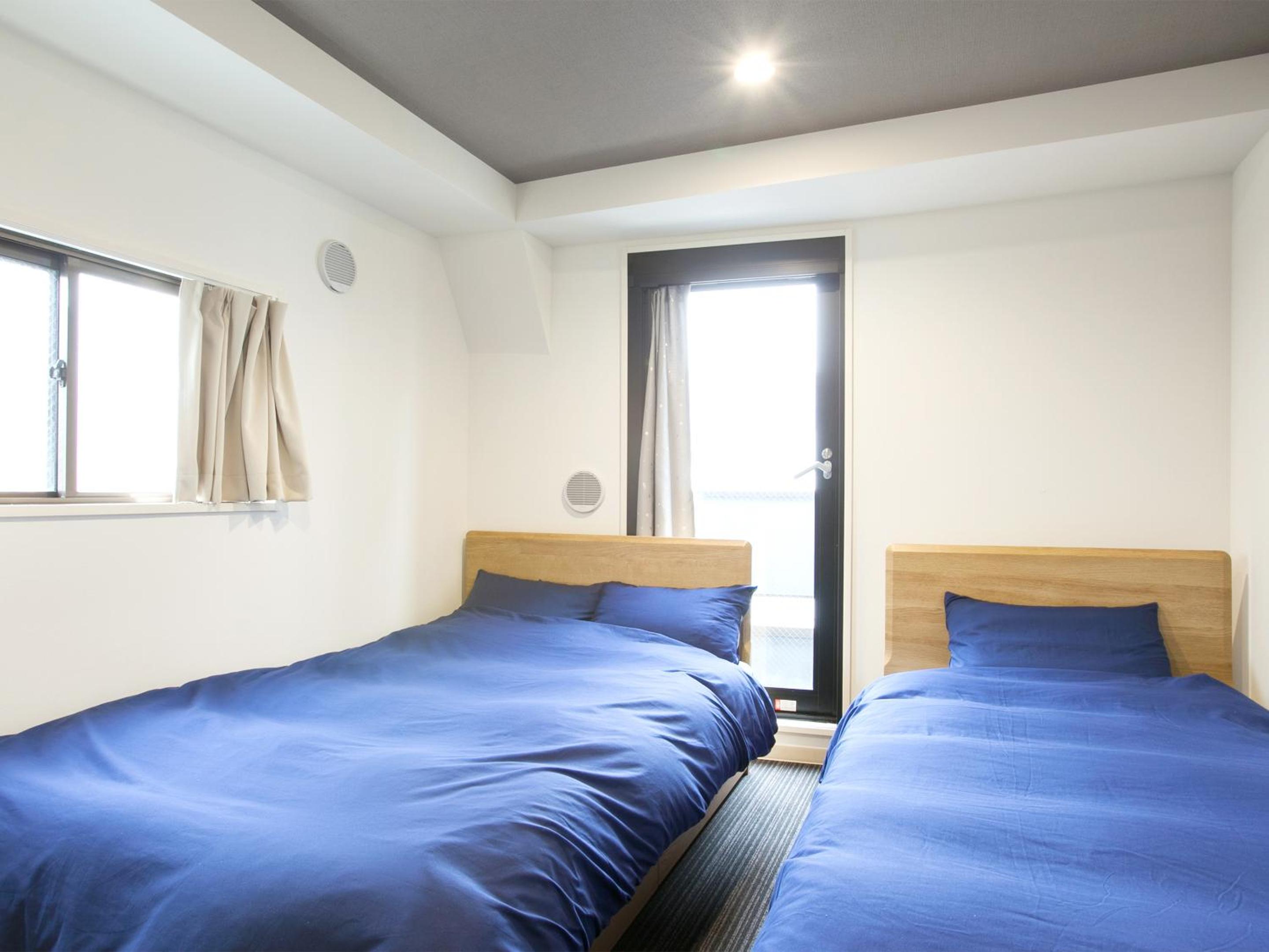 Triple Room with Balcony #702 photo 1