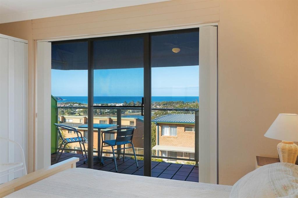 Apartment with Balcony photo 3
