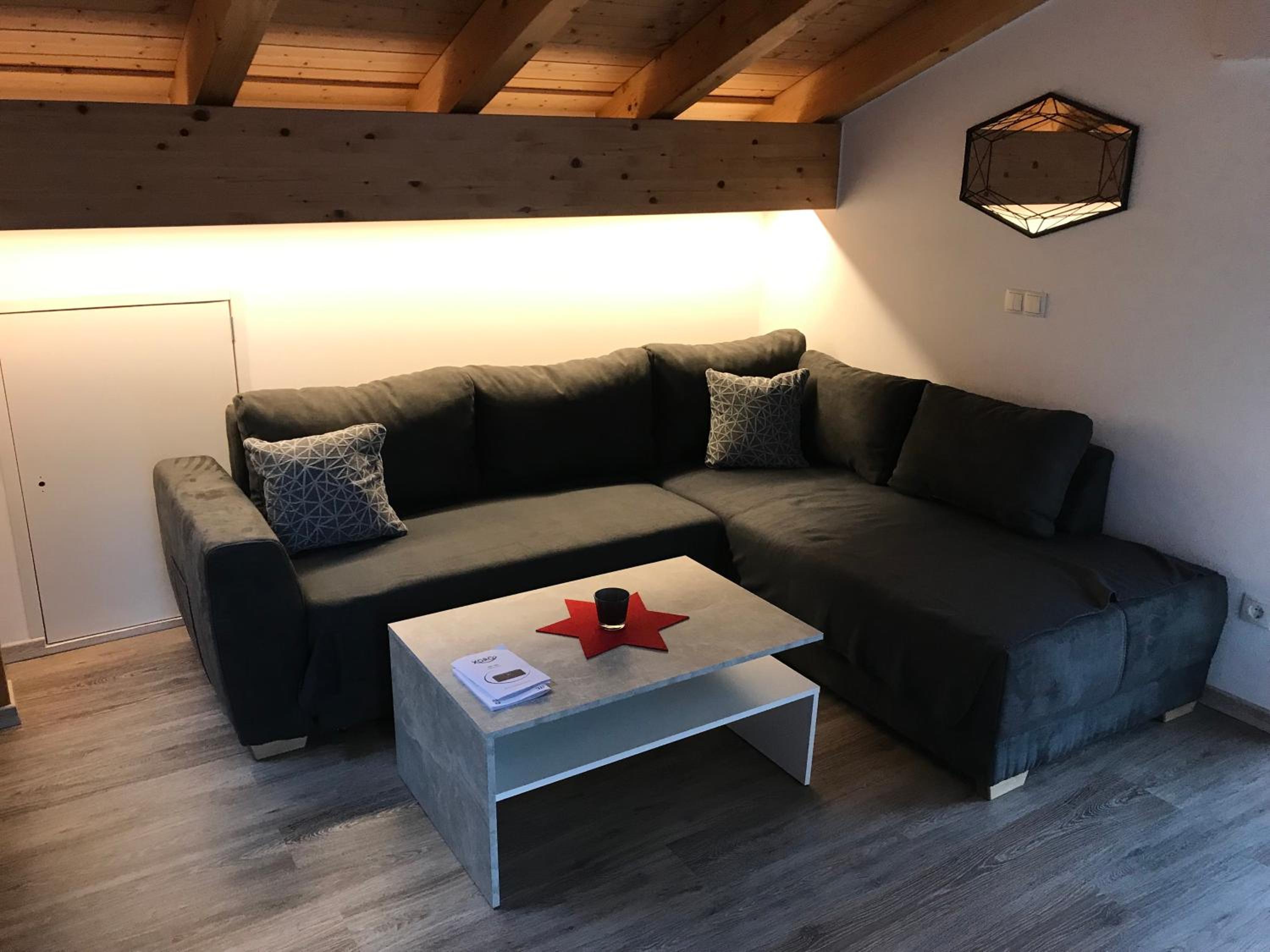 One-Bedroom Apartment photo 1