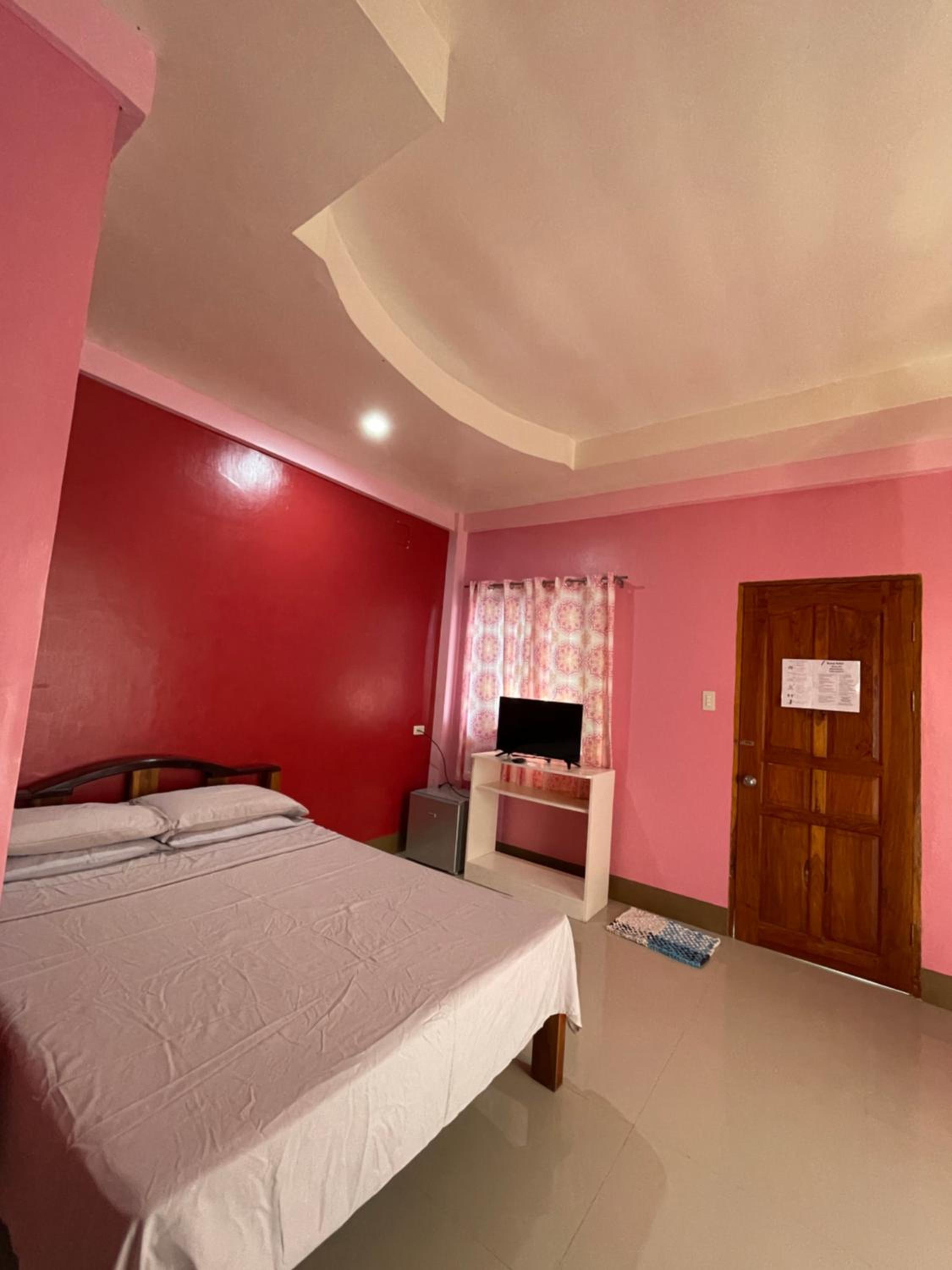 Deluxe Double Room with Balcony and Sea View - Photo 10