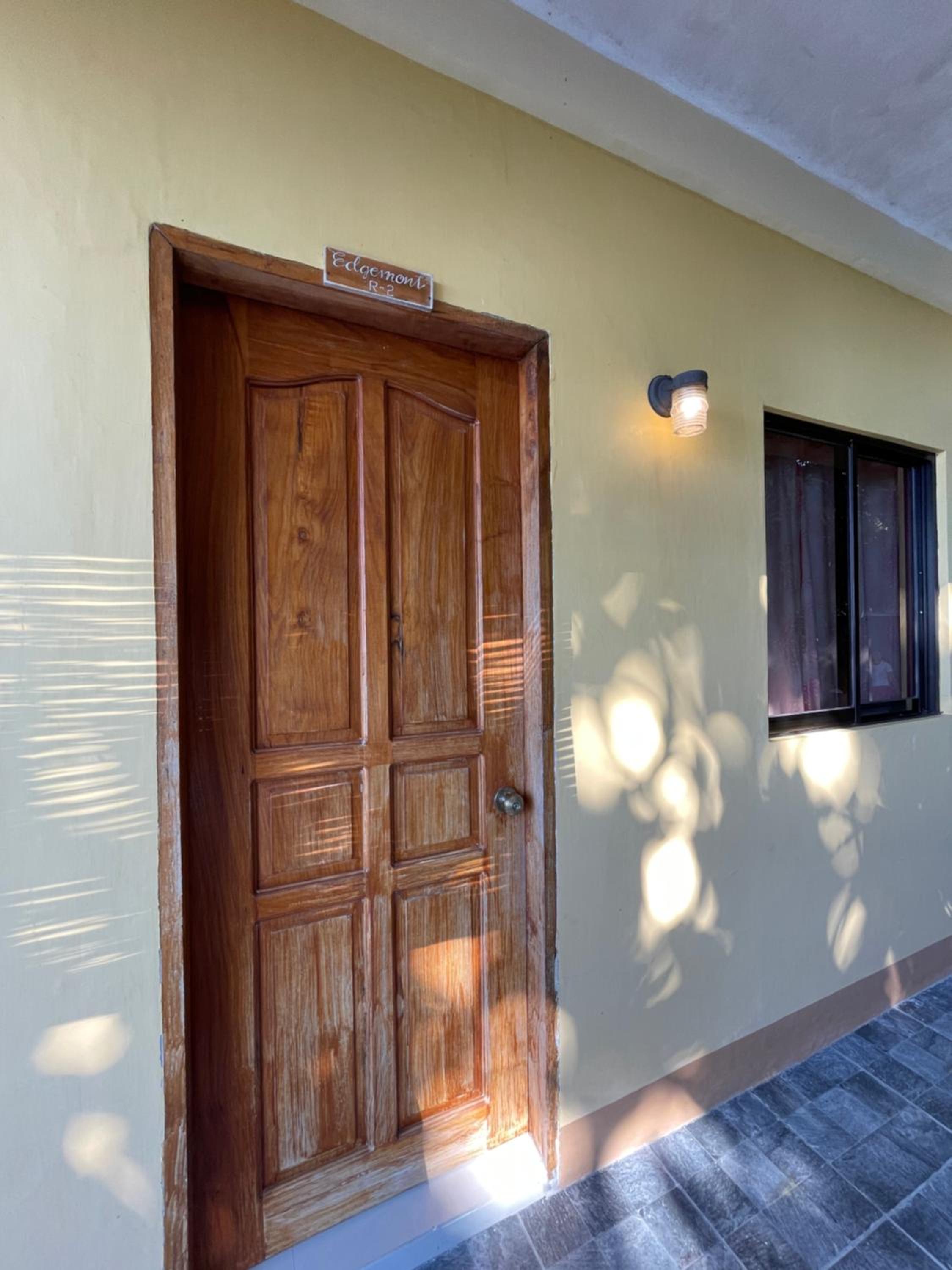 Deluxe Double Room with Balcony and Sea View - Photo 8