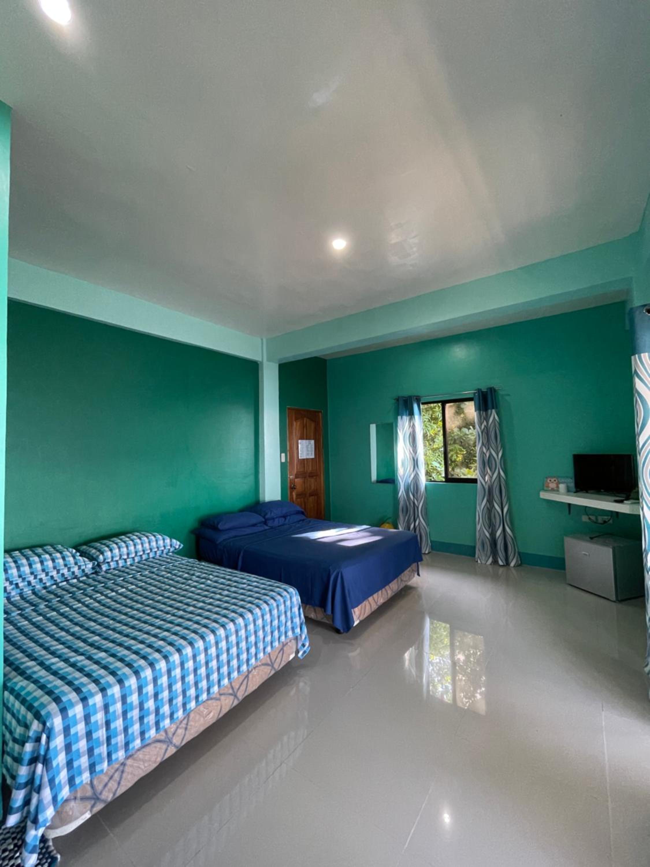 Family Room with Sea View - Photo 1