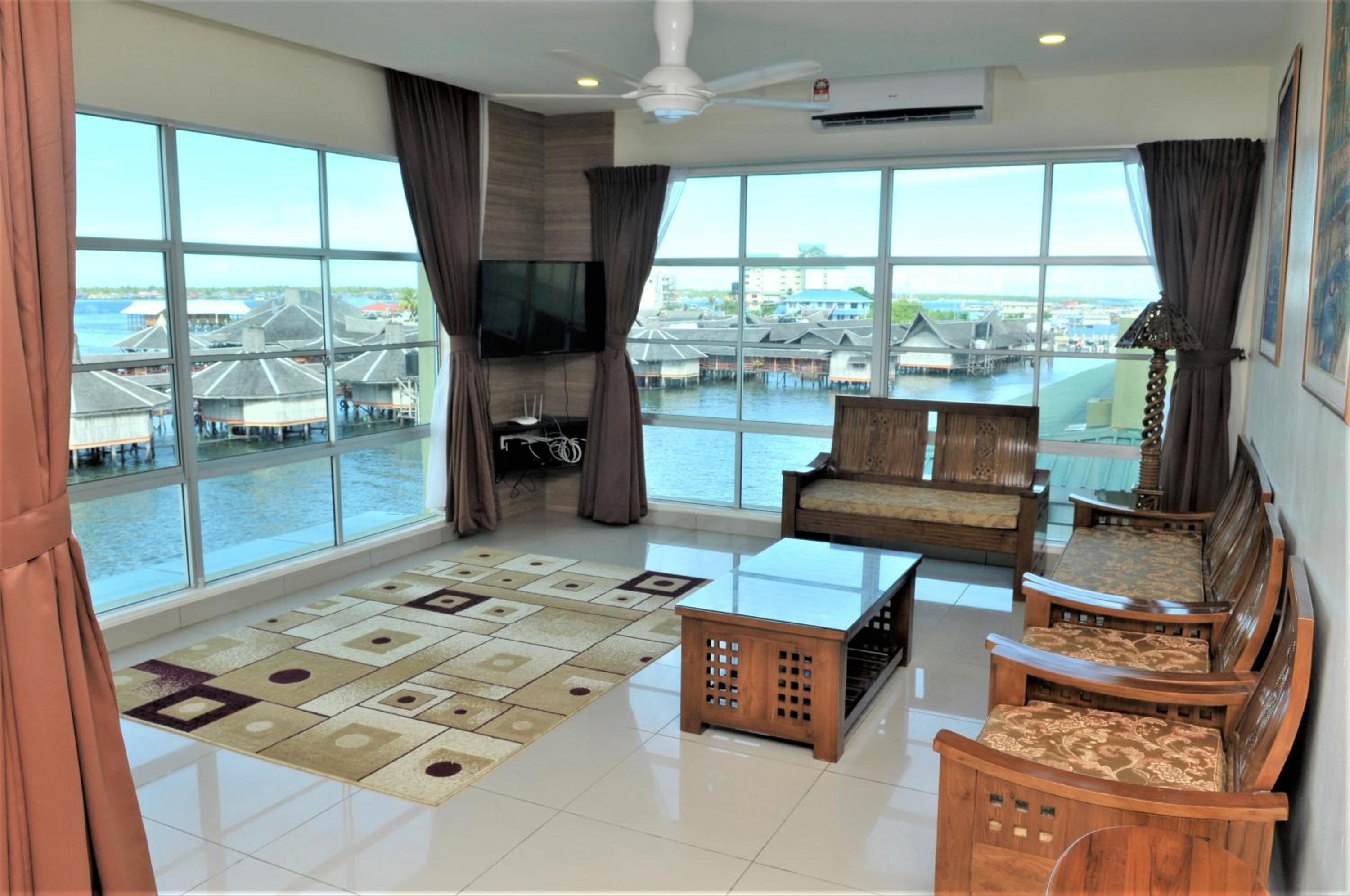 Three-Bedroom Apartment - Photo 38
