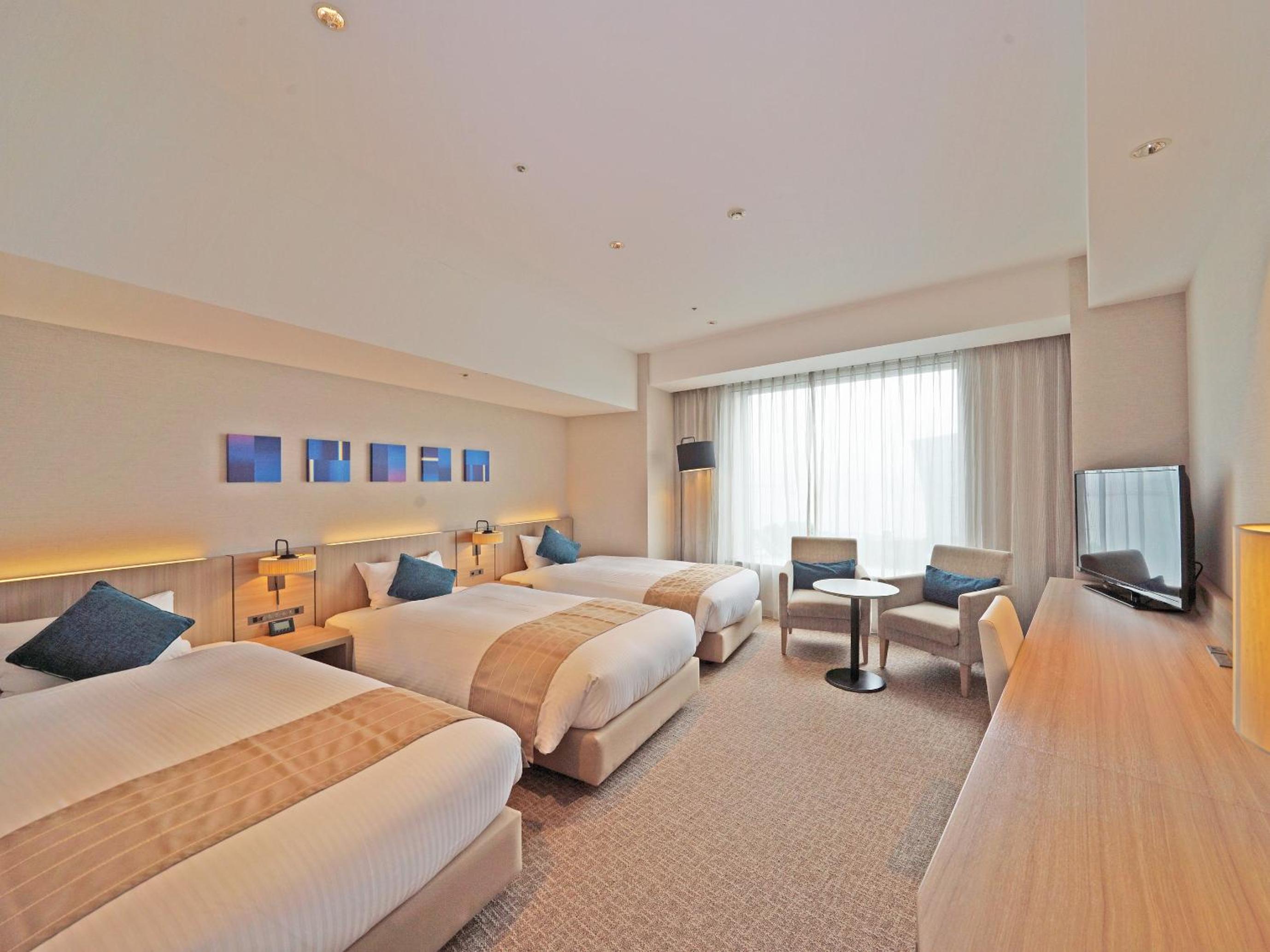 Triple Room