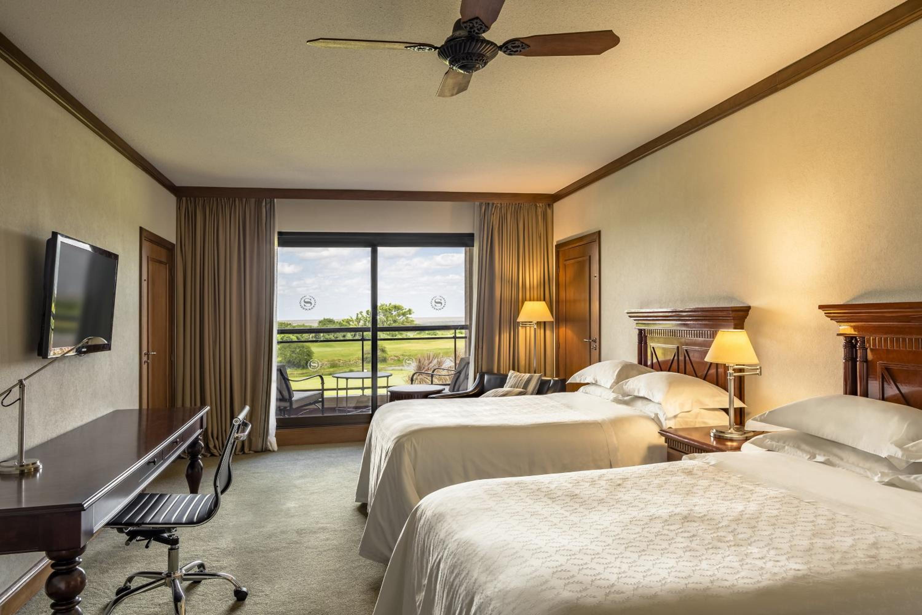Deluxe, Guest room, 2 Twin/Single Bed(s), River view - Photo 1