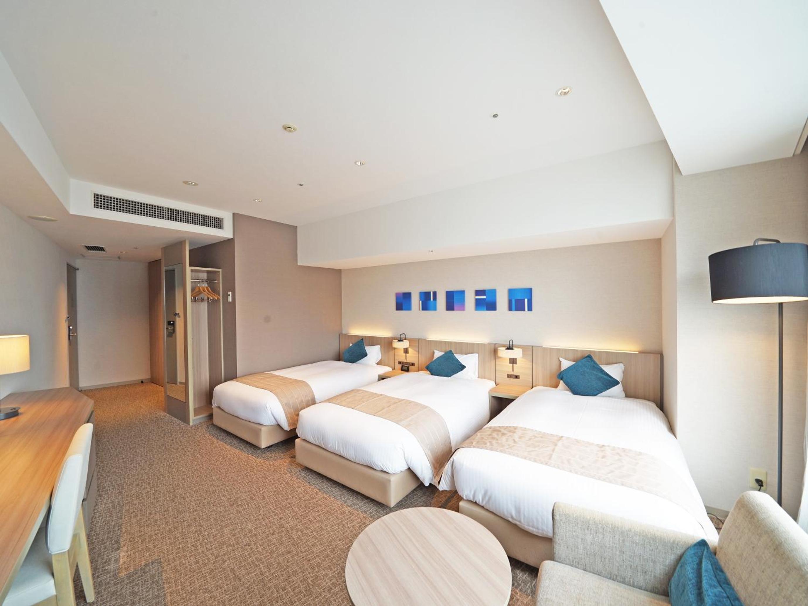 Triple Room