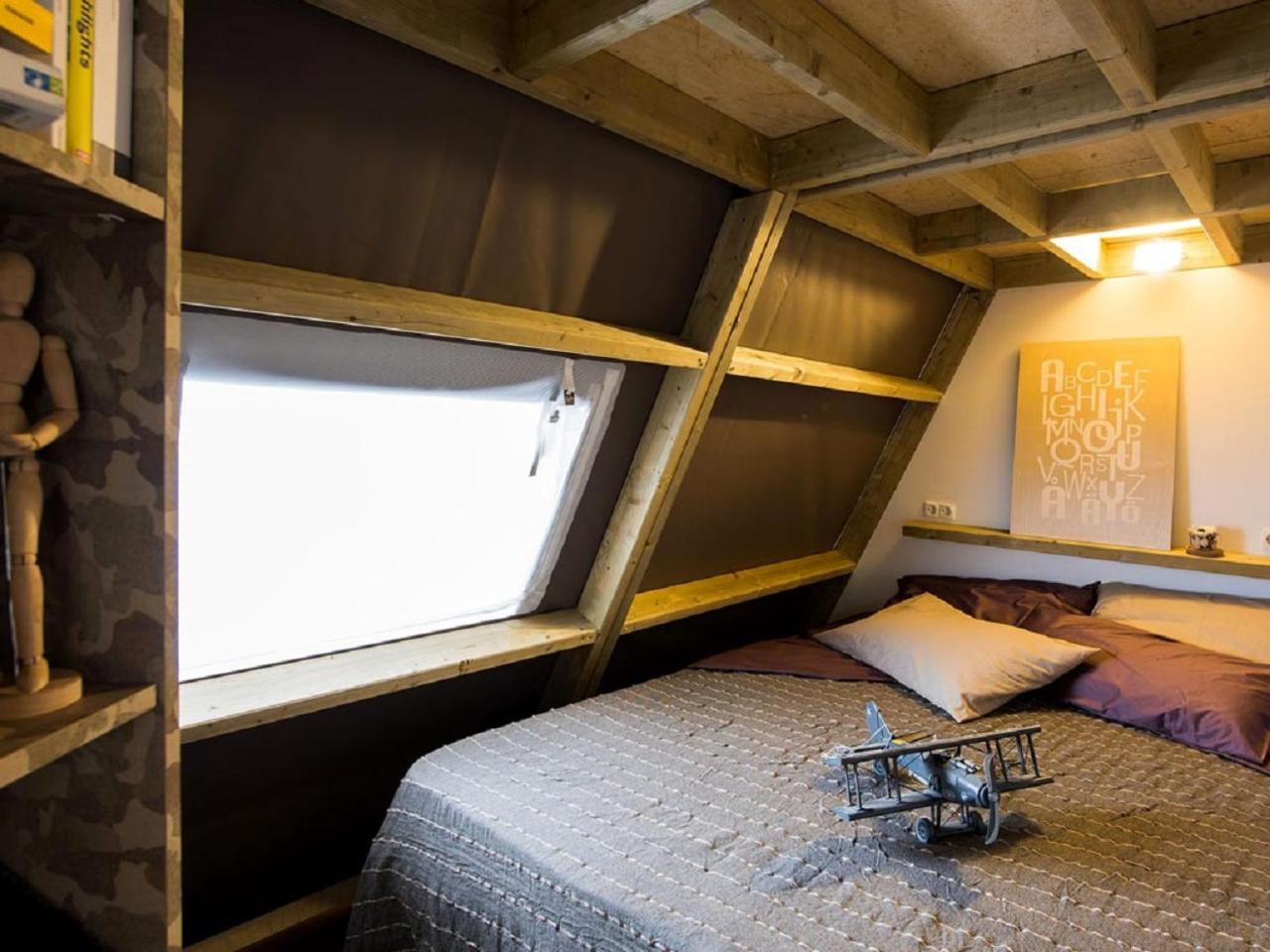 AIRLODGE 4PAX Triangolare photo 1
