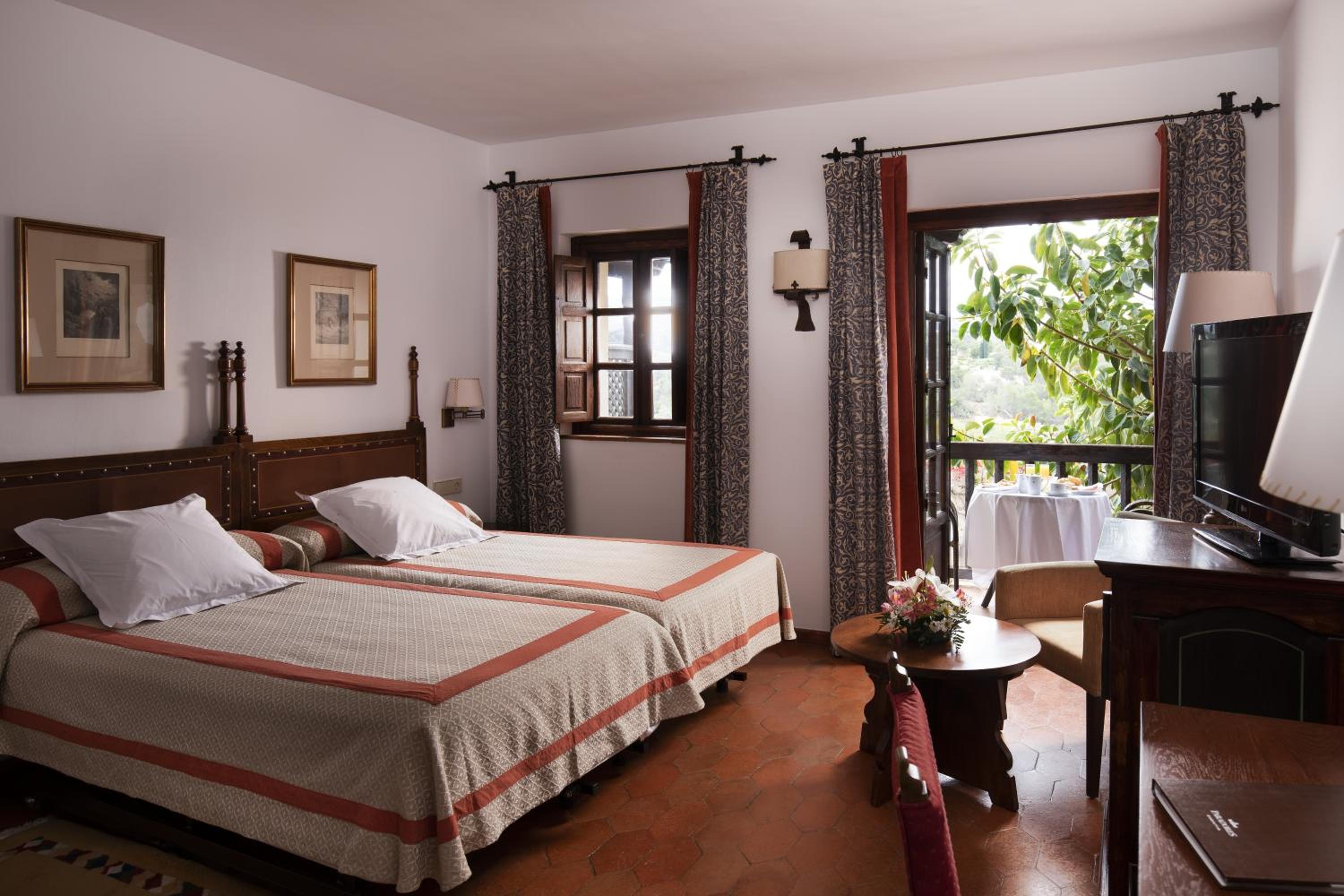 Standard Double Room - Photo 1