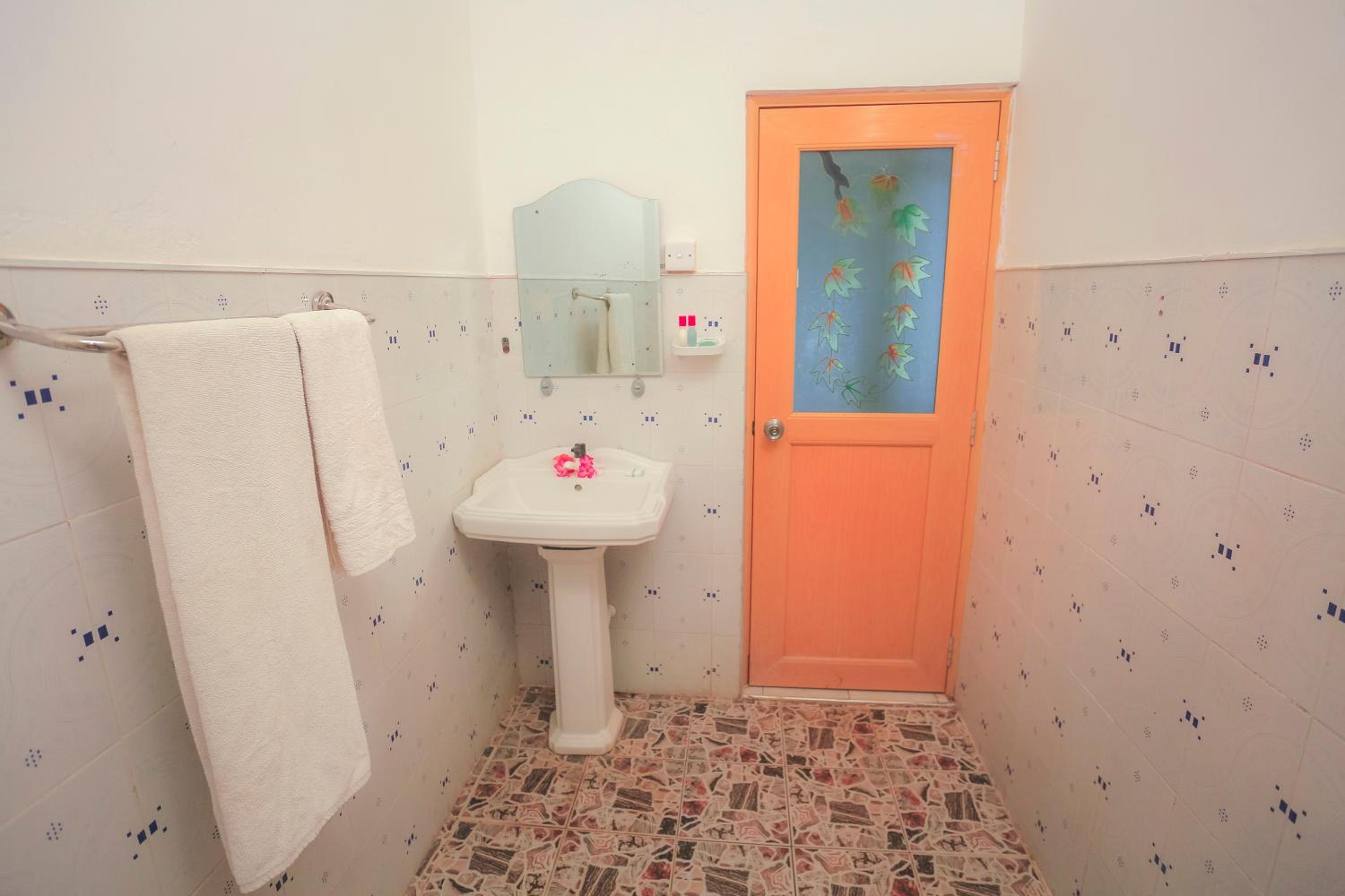 Deluxe Double Room with Balcony and Sea View - Photo 7