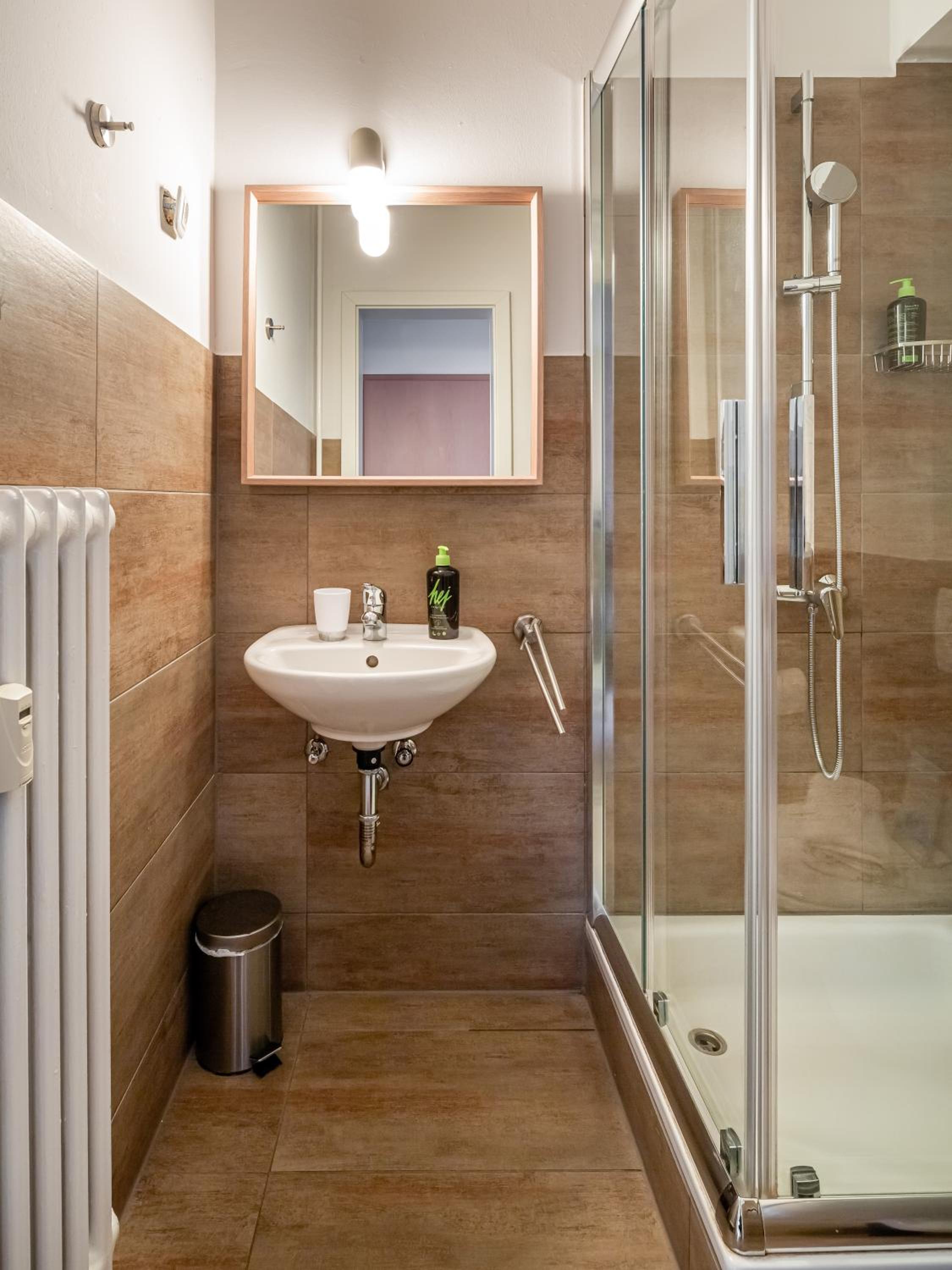 Suite with Balcony - Photo 15