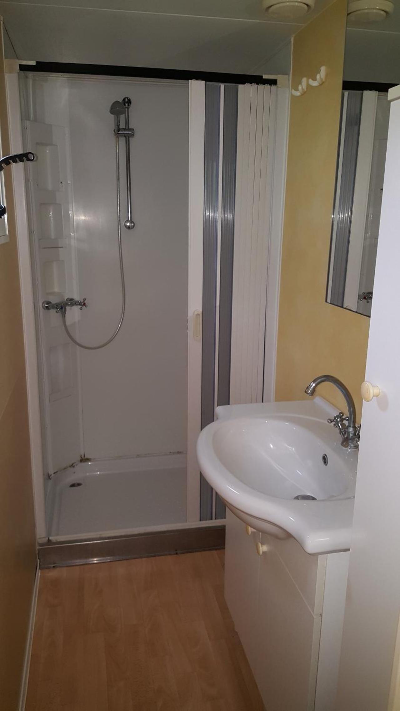 Standard Mobilehome (6 adults) photo 2