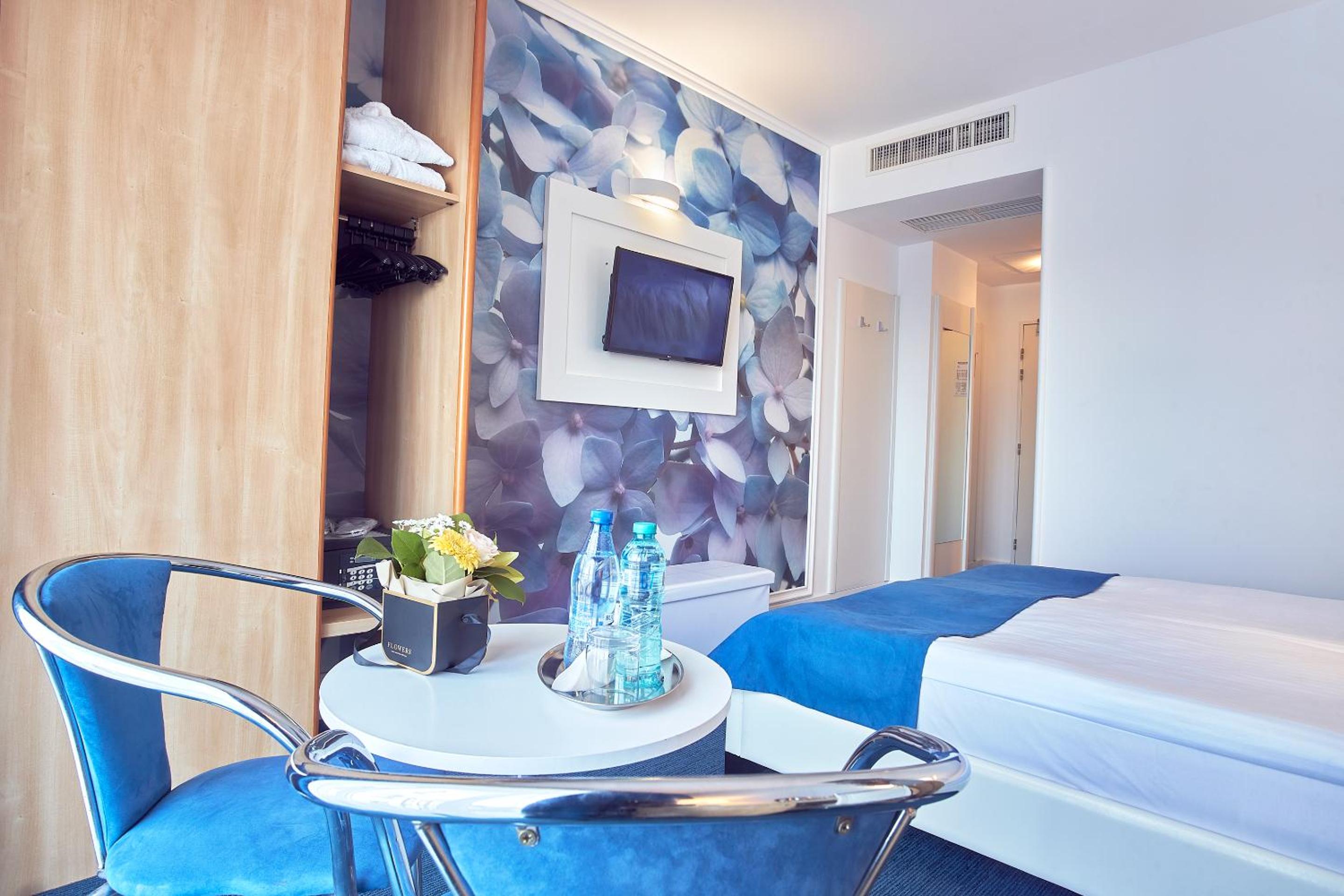 Standard Double Room - Photo 3