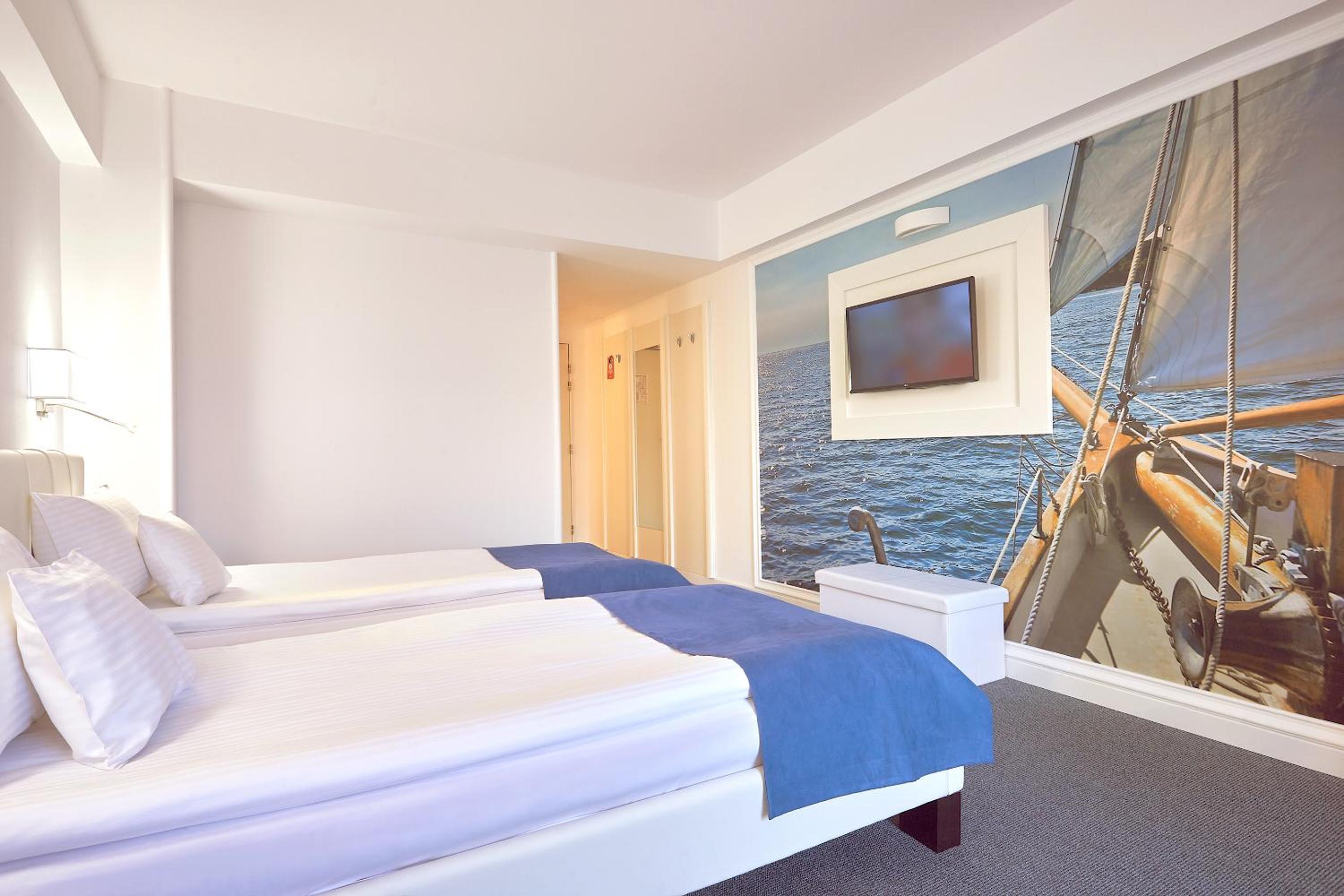 Standard Twin Room - Photo 4