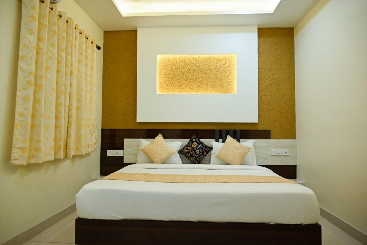 Deluxe Room - Photo 7