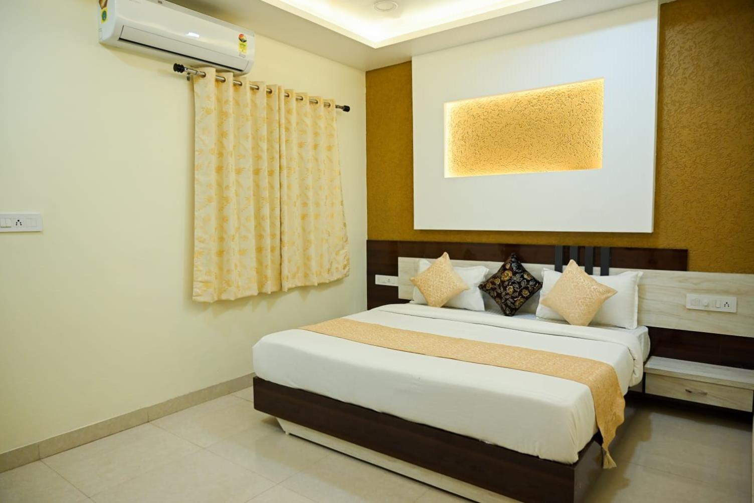 Deluxe Room - Photo 1