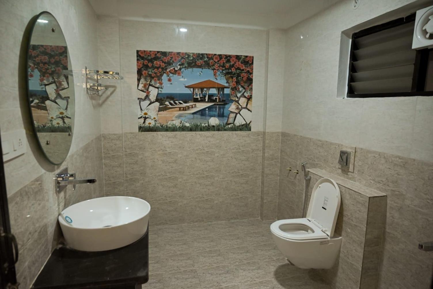 Suite - Photo 5