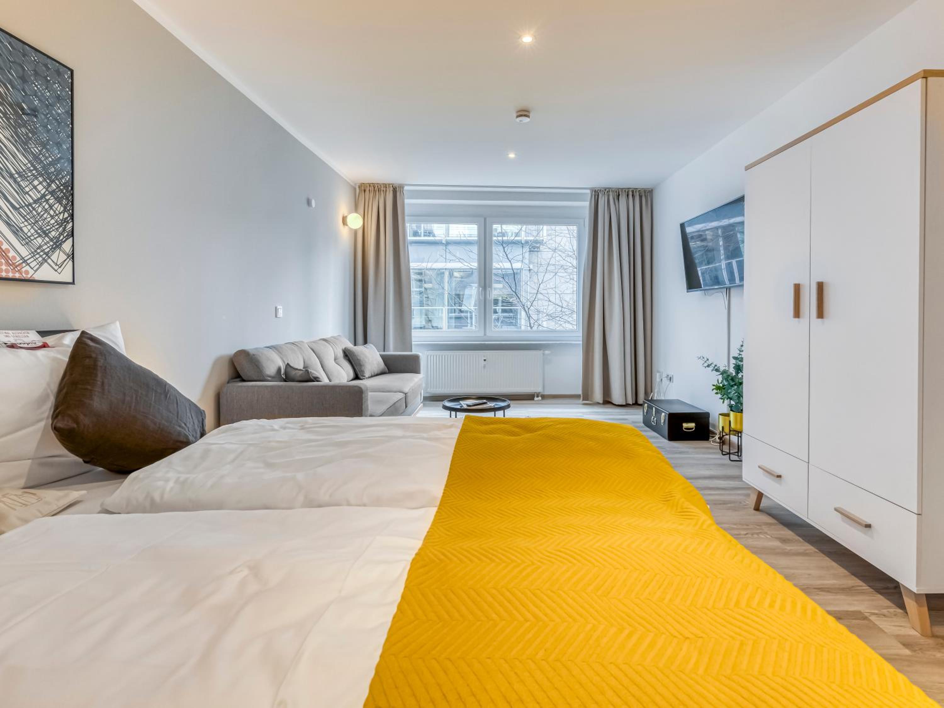 Suite XL with sofa bed and balcony photo 3