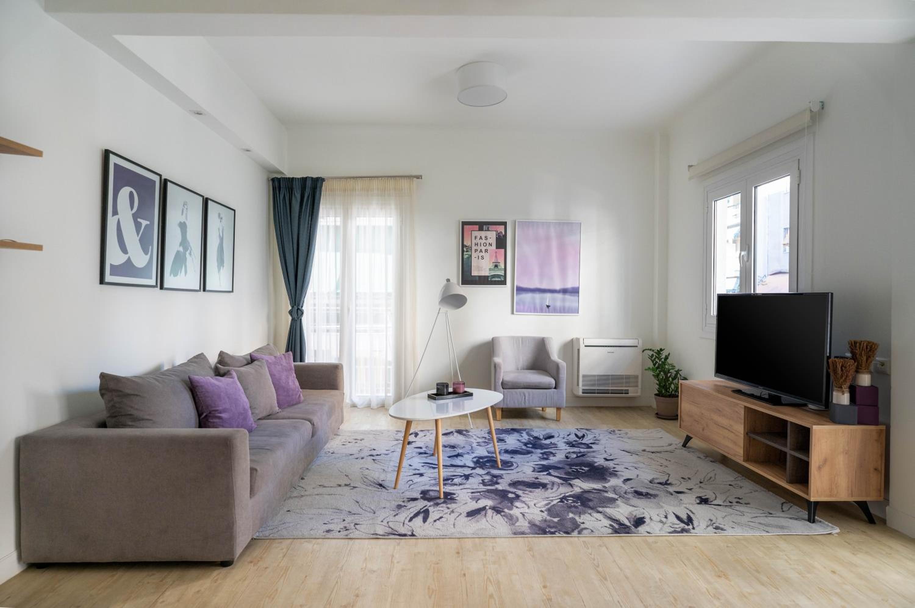 Three-Bedroom Apartment photo 1