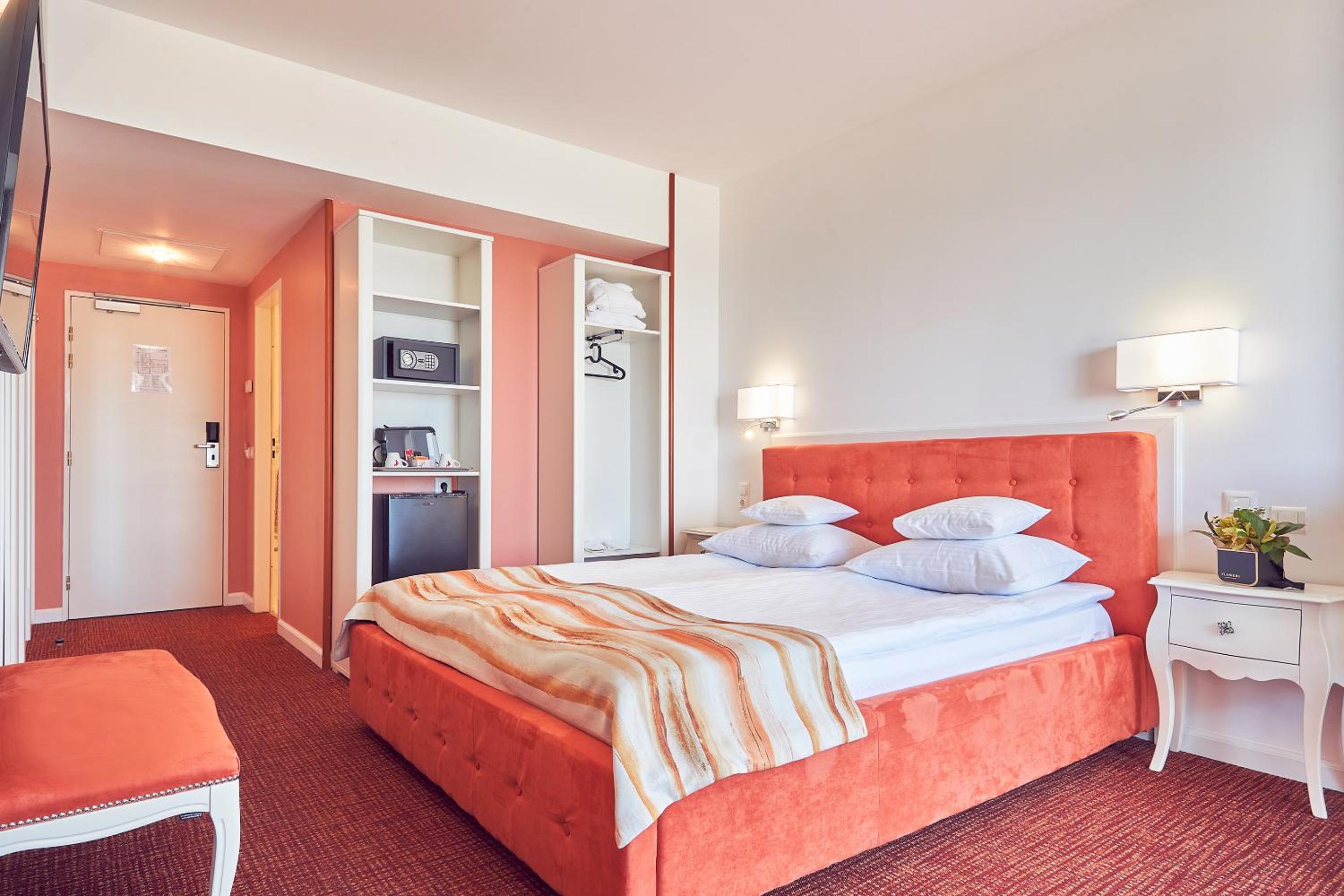 Deluxe Double Room Sea View - Photo 7