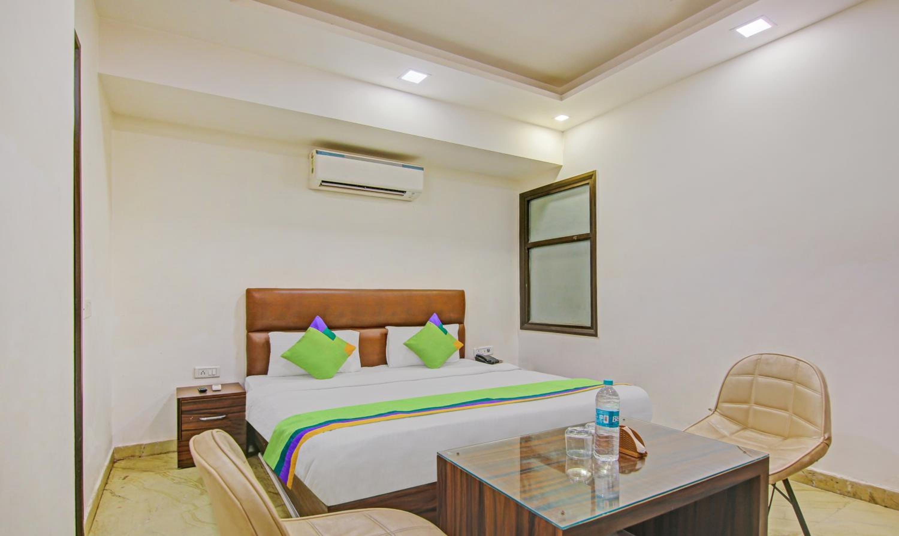 Economy Room