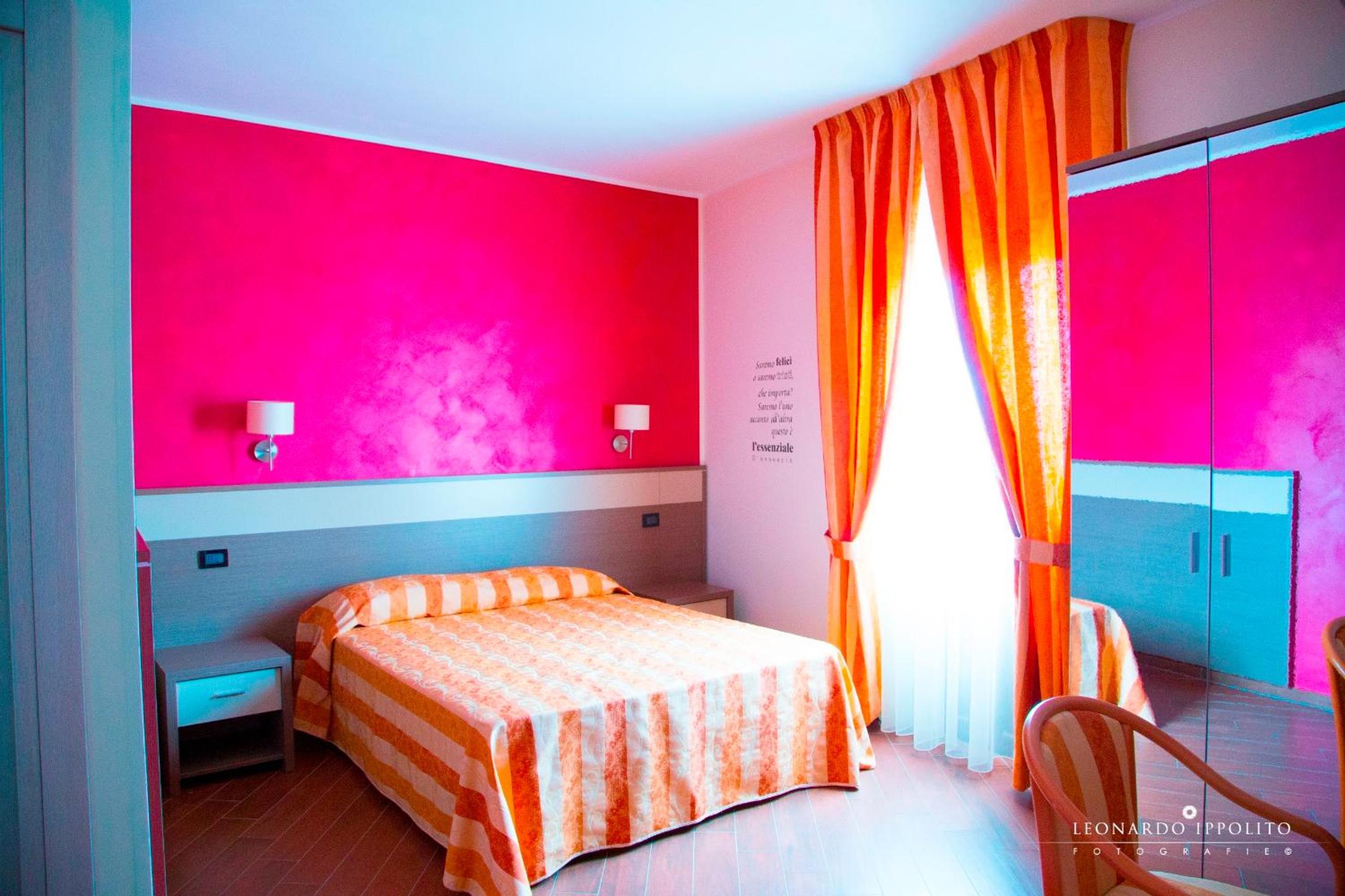 Double Room - Photo 4