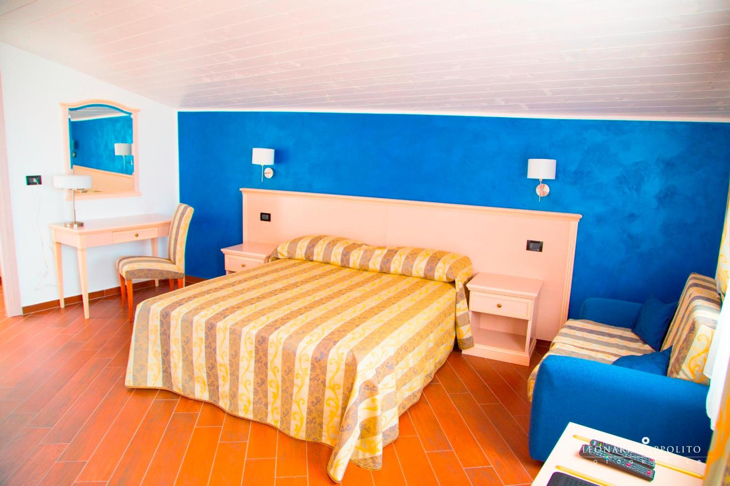 Deluxe Double Room photo 3