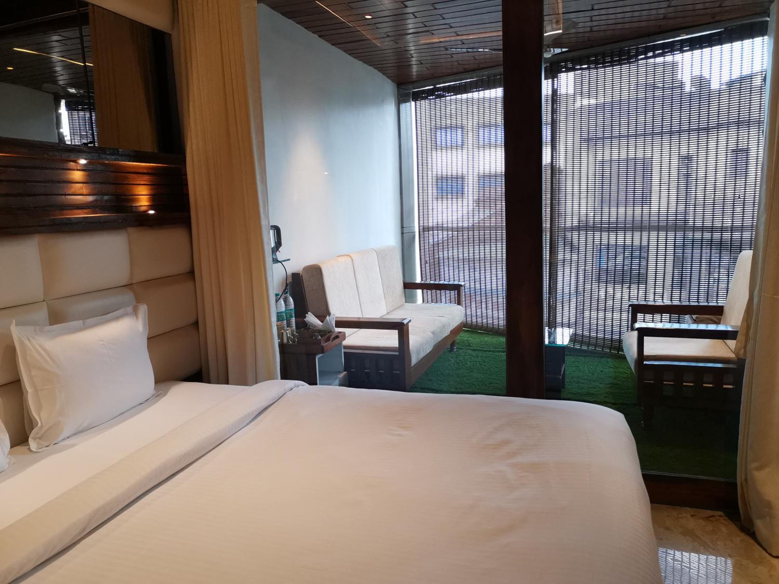 Deluxe room With balcony - Photo 21