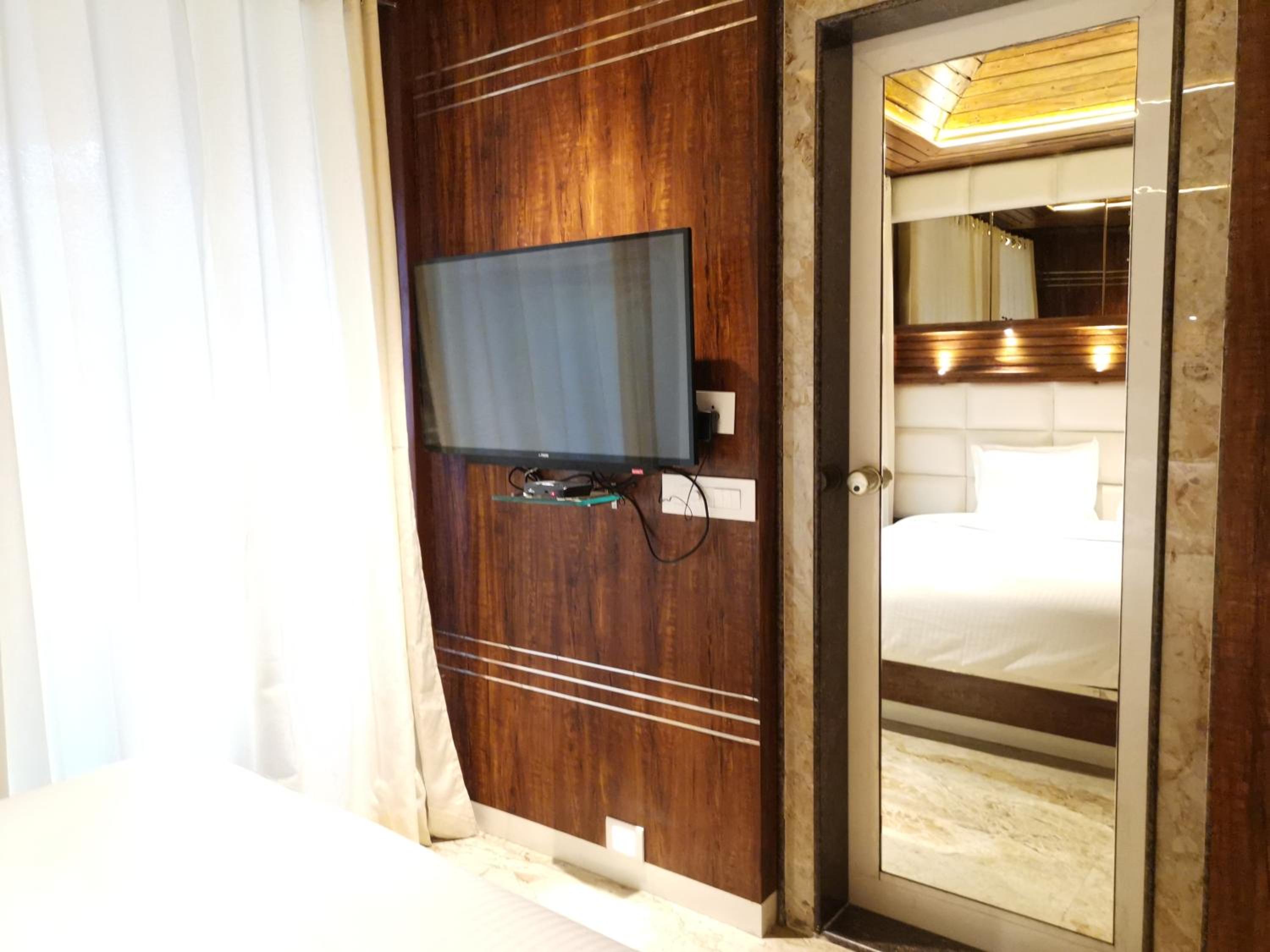 Deluxe room With balcony - Photo 27