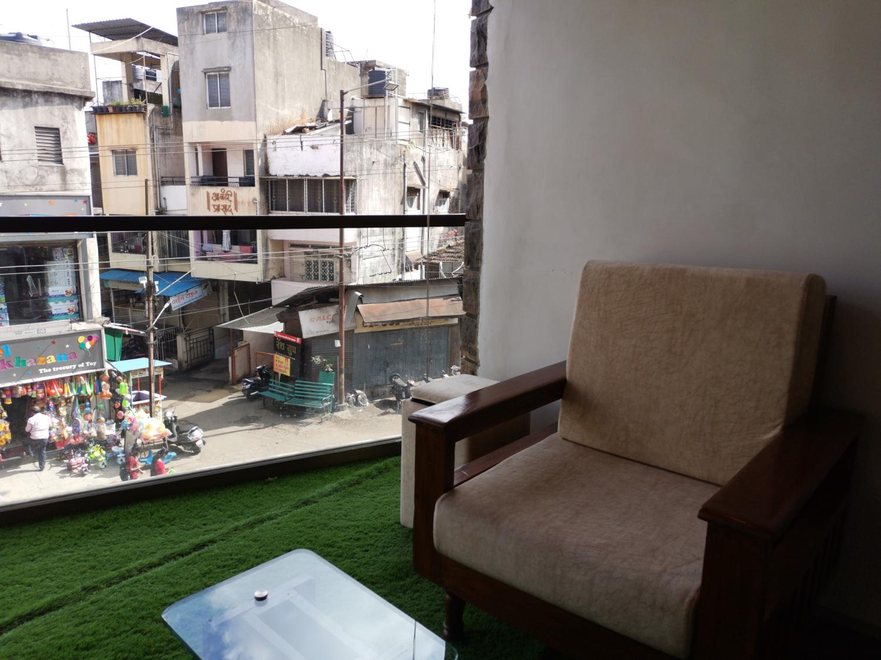 Deluxe room With balcony - Photo 12
