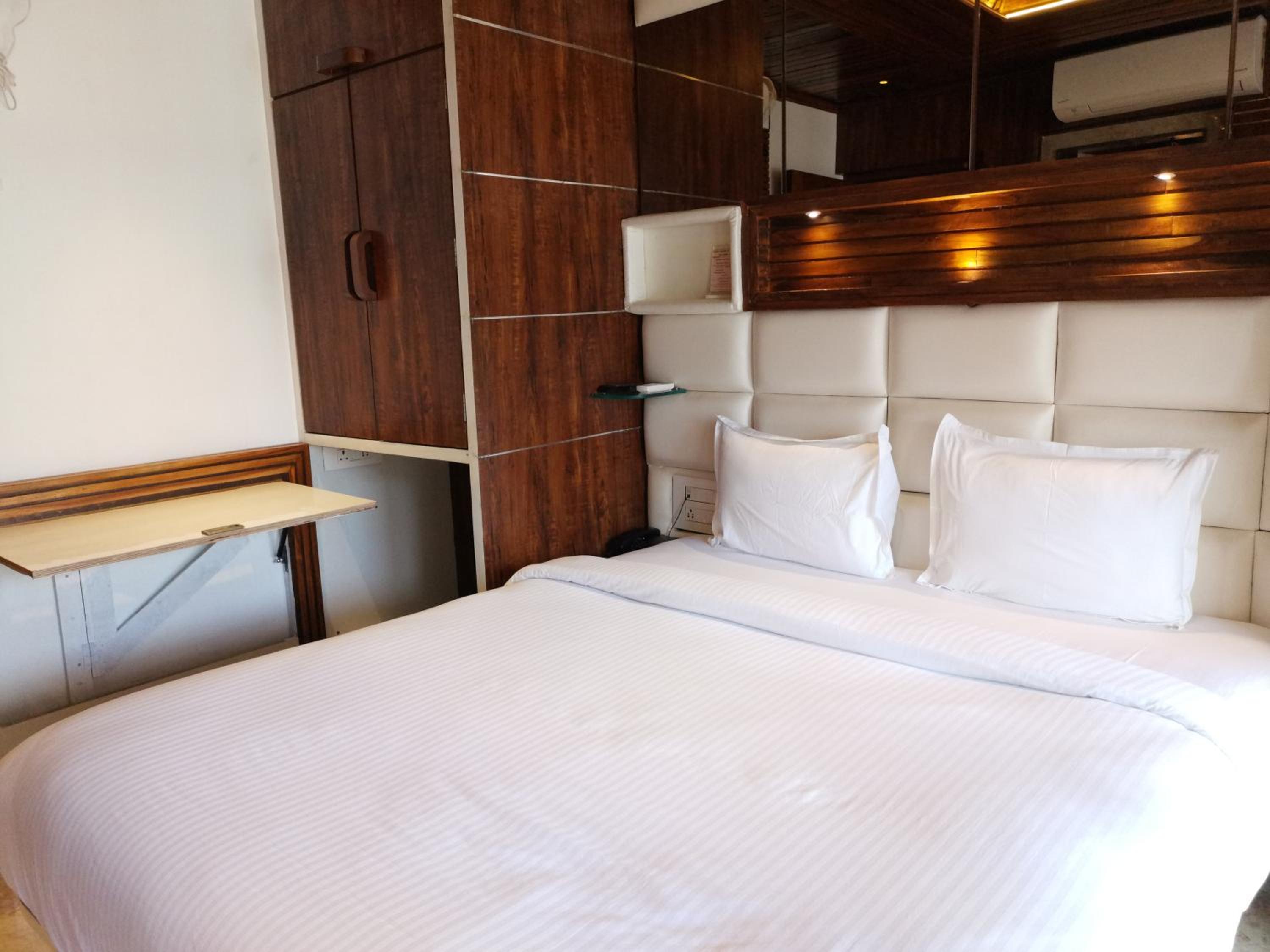 Deluxe room With balcony - Photo 4