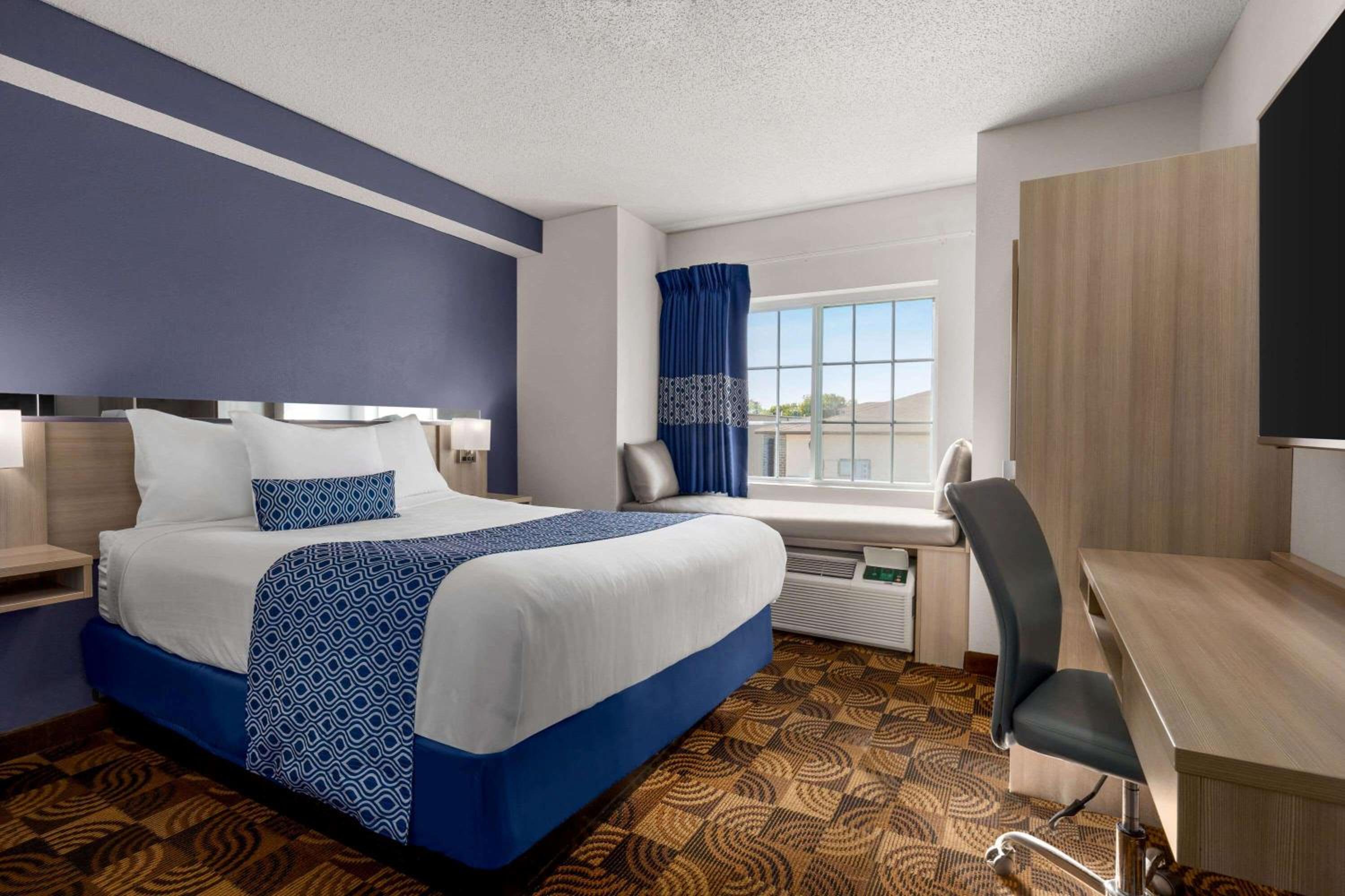 Queen Room - Disability Access/Non-Smoking - Photo 1