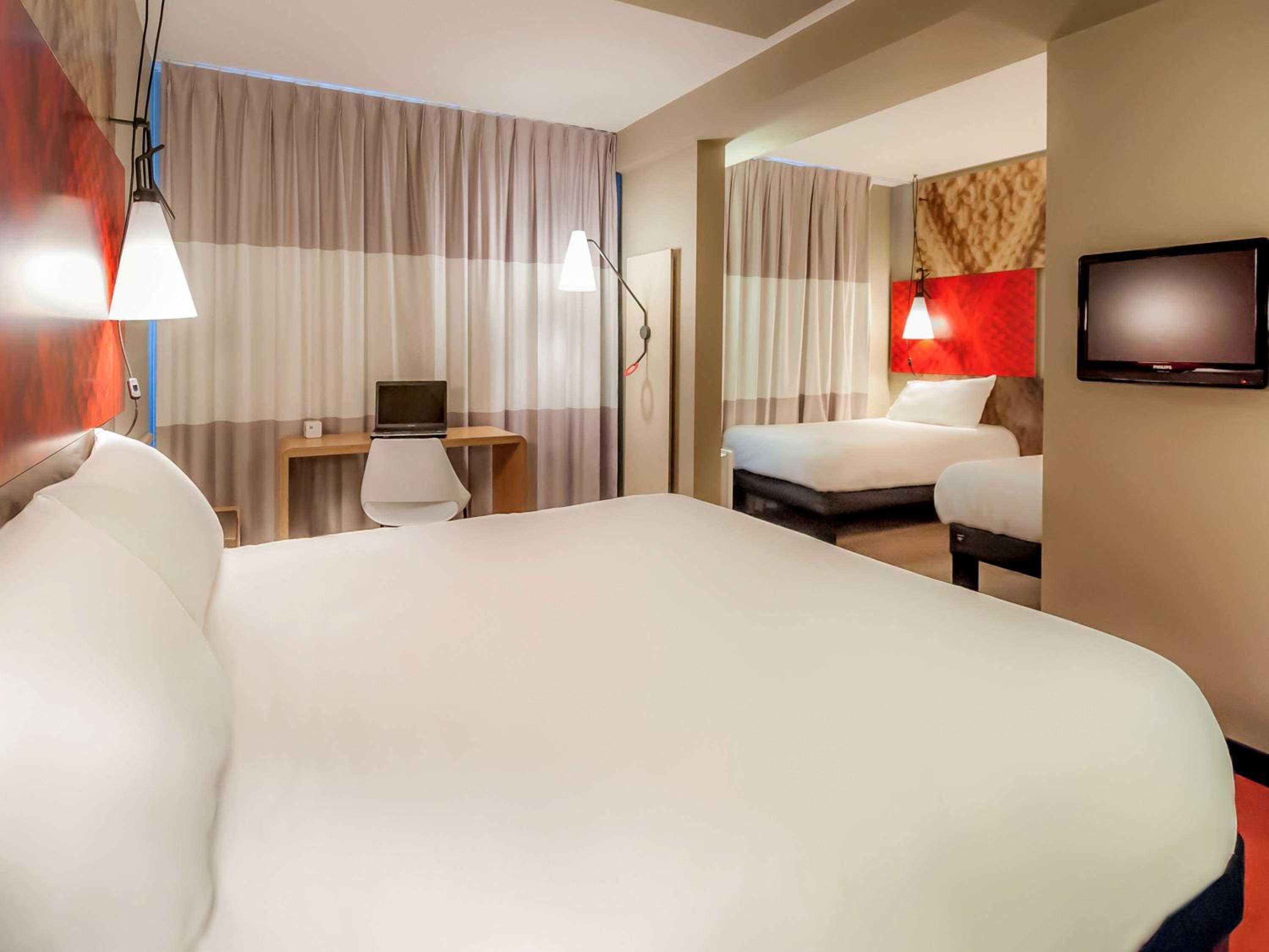 Standard Twin Room - Photo 2