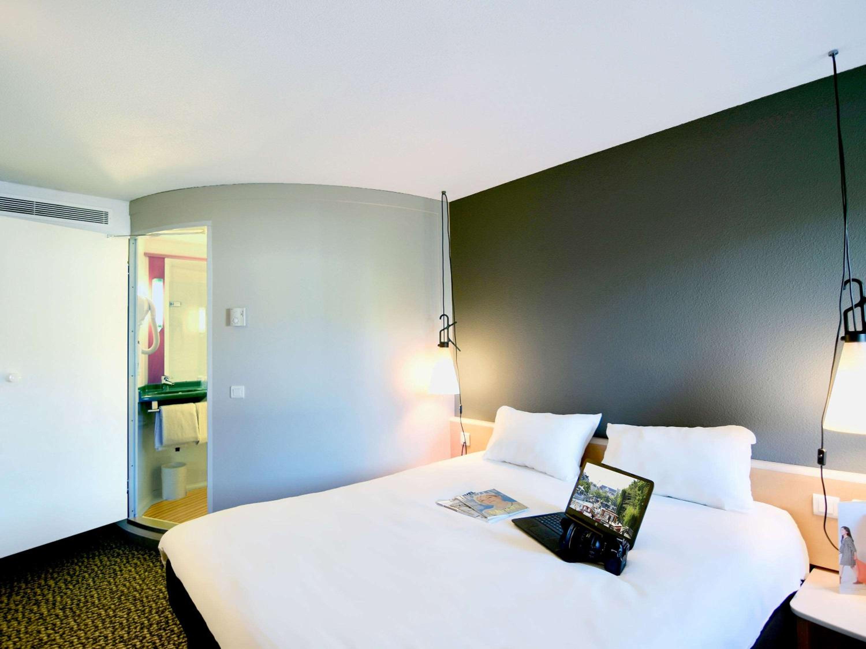 Standard Room with 1 Double Bed photo 1
