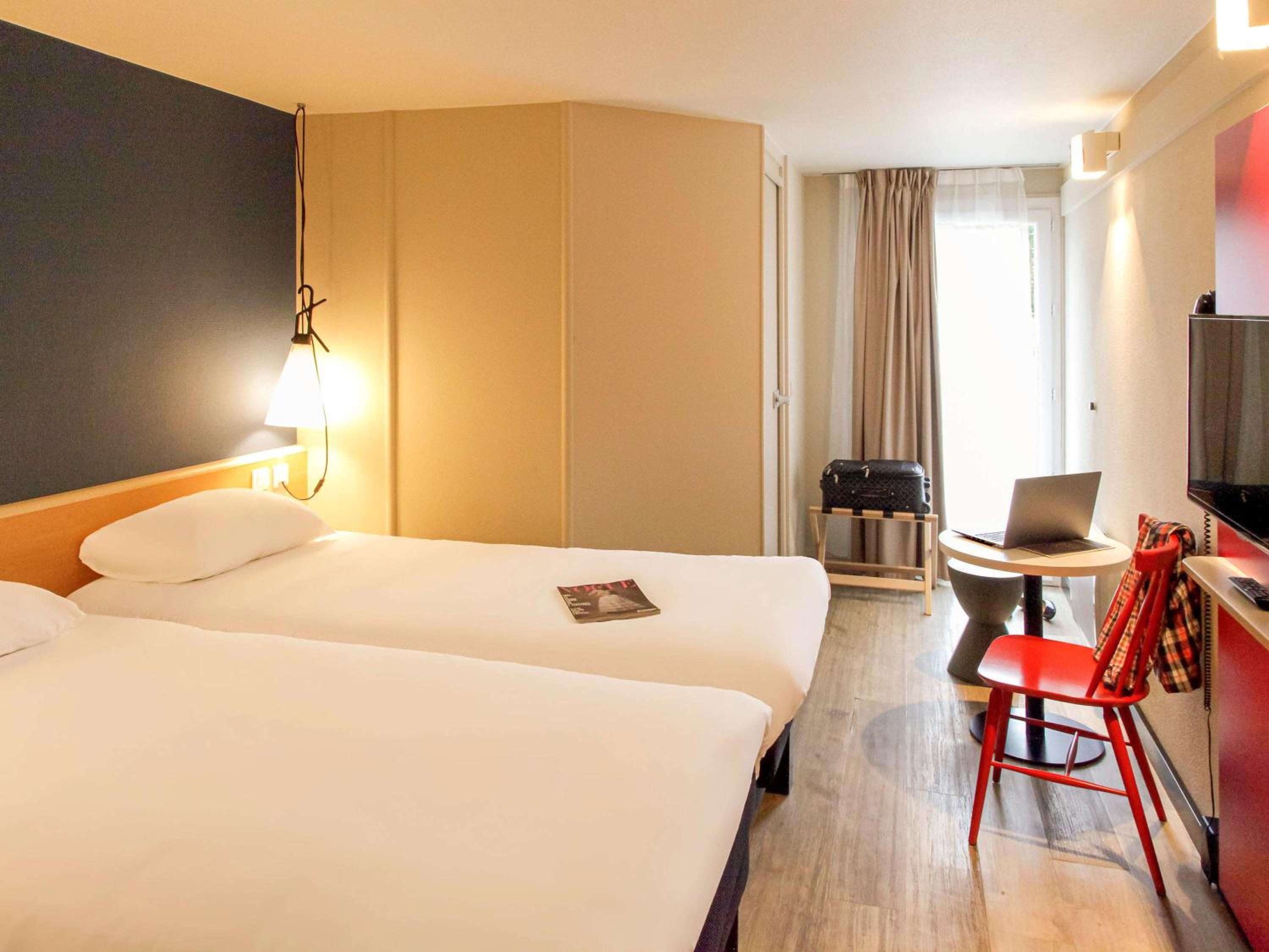 Standard Twin Room - Photo 4