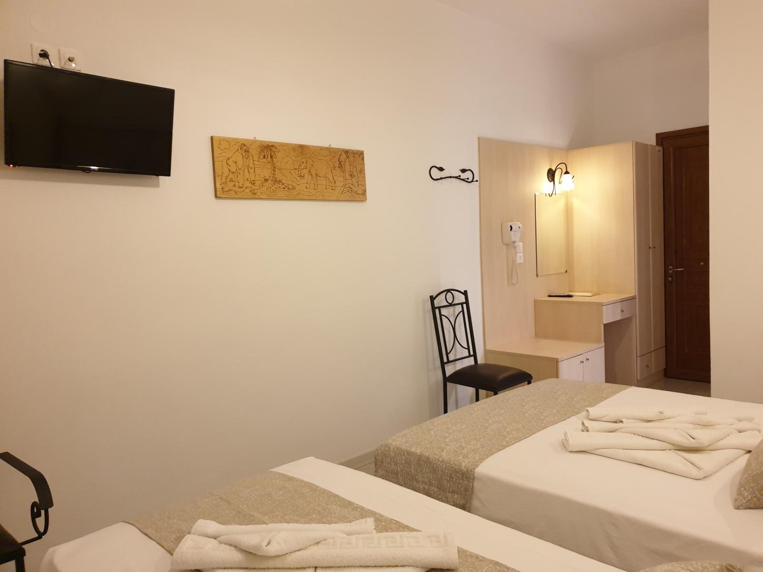 Double Room with Extra Bed - Photo 6