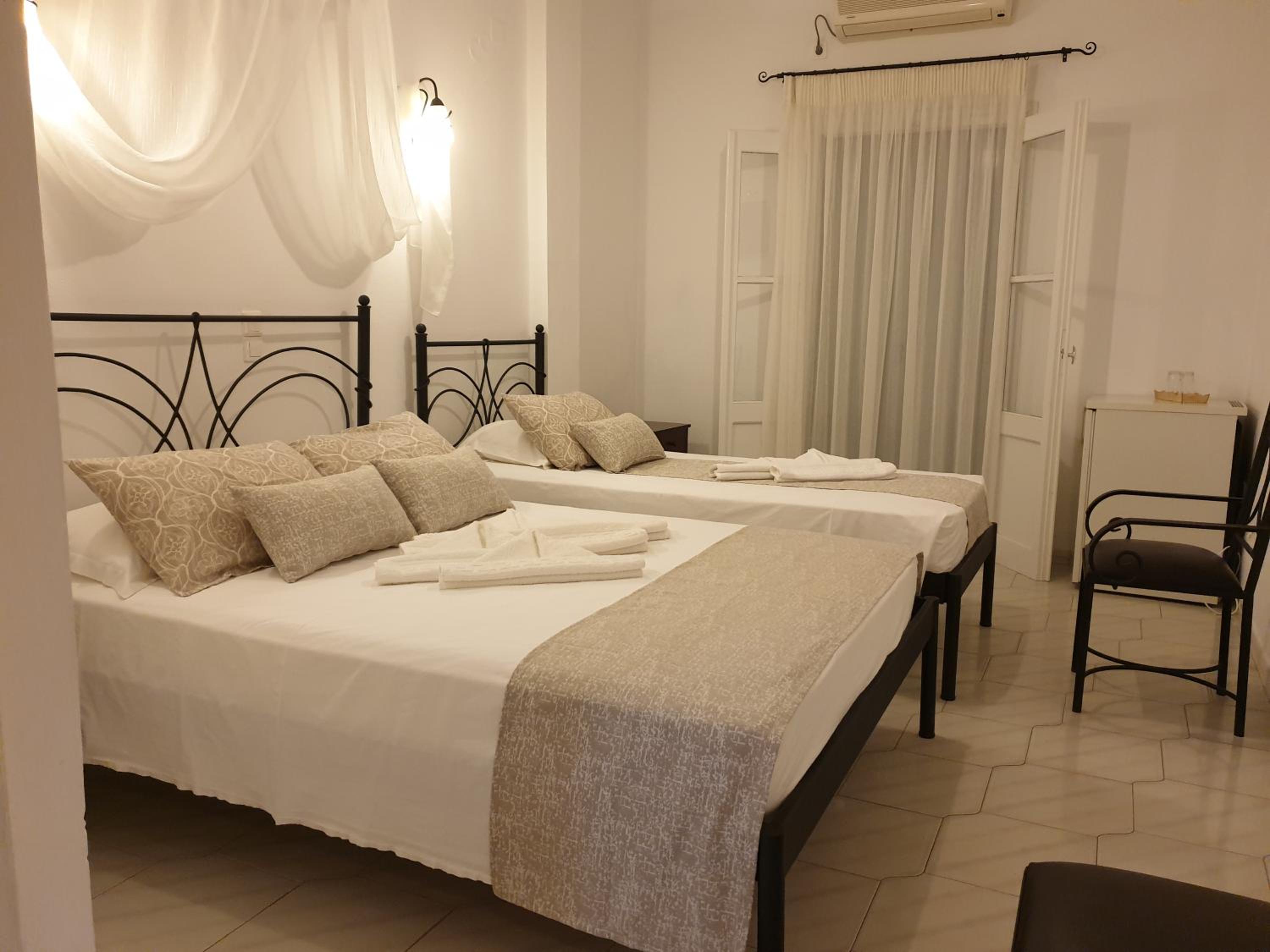Double Room with Extra Bed - Photo 3