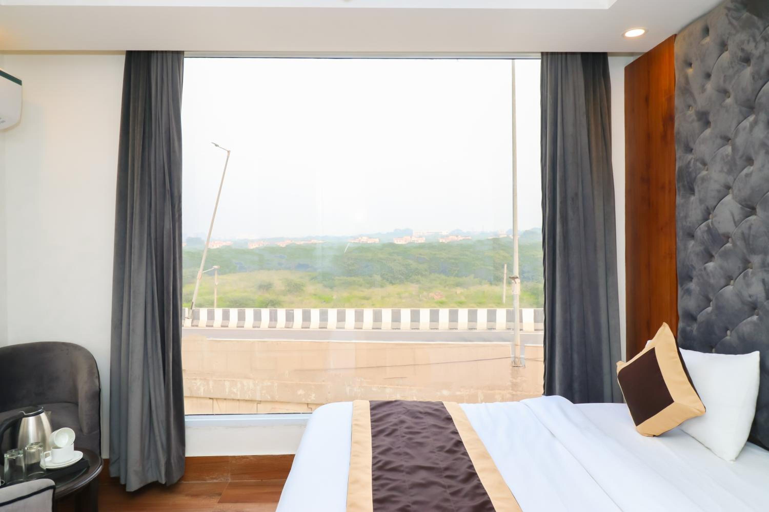 Deluxe Double Room — the supplier's photographs — photo 6