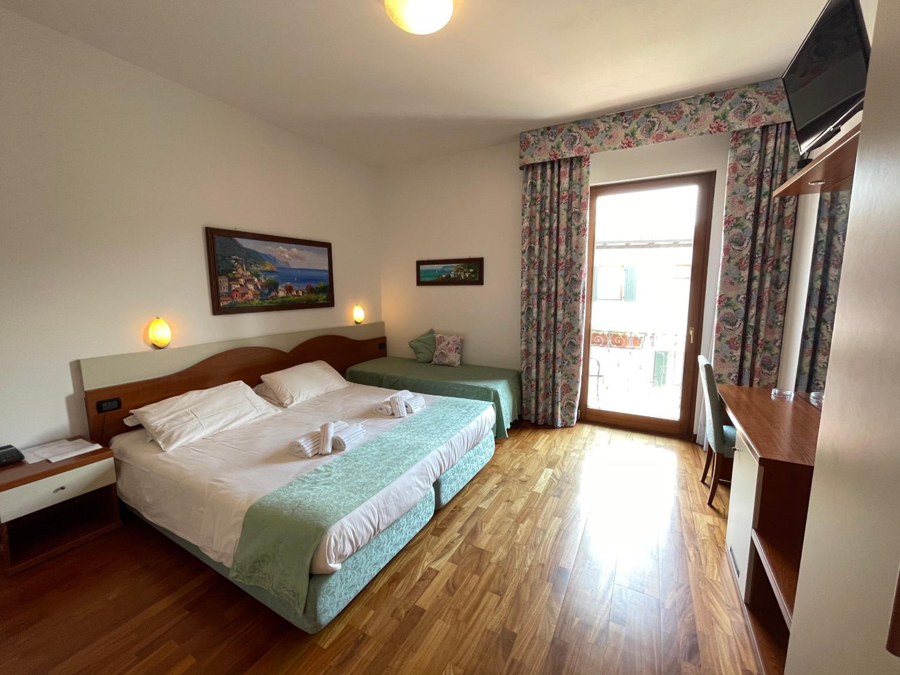 Triple Room with Balcony