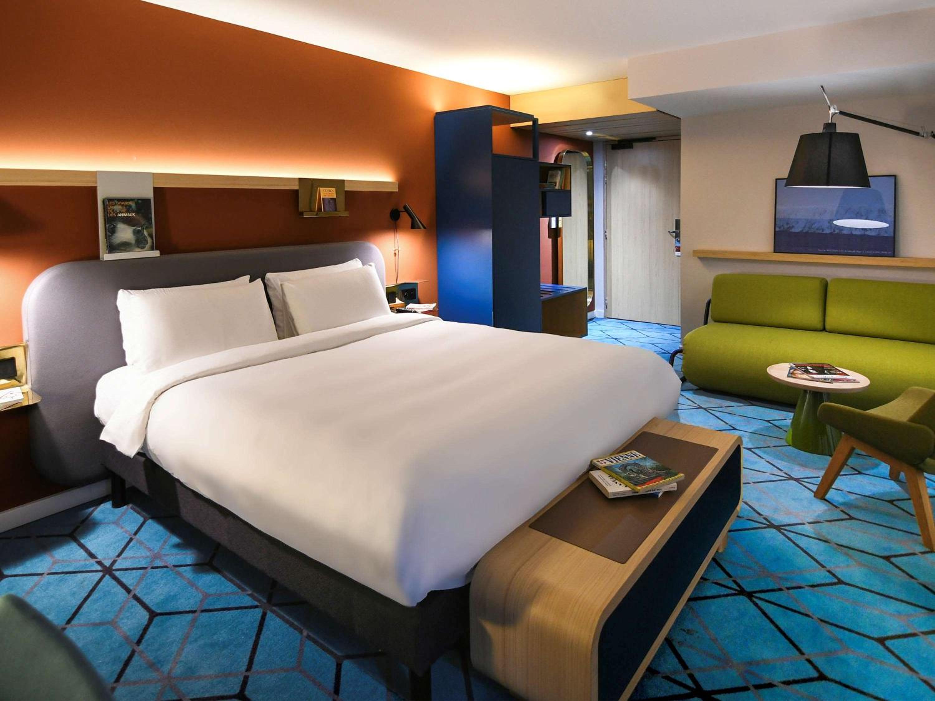 Family Suite with Sofa Bed - Photo 9