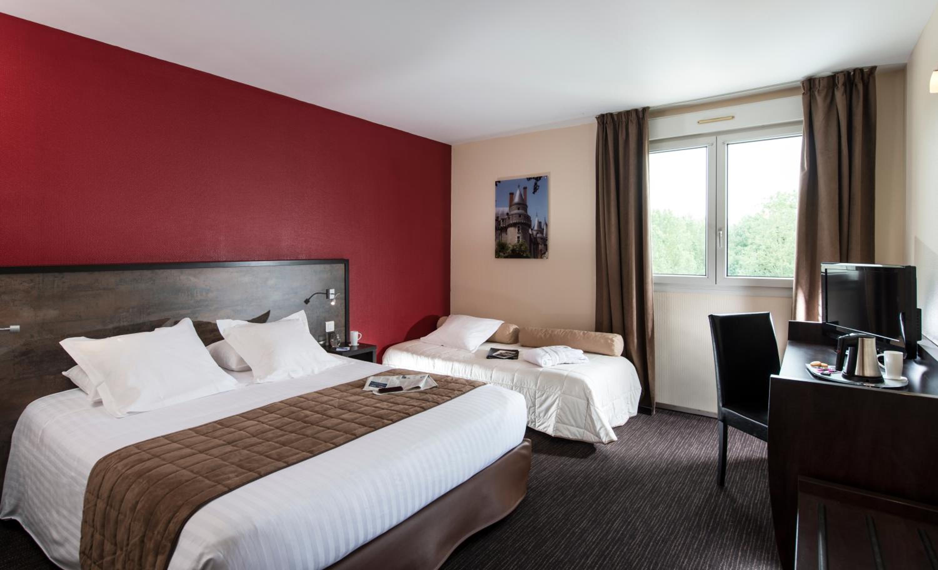 Quadruple Room - Photo 1