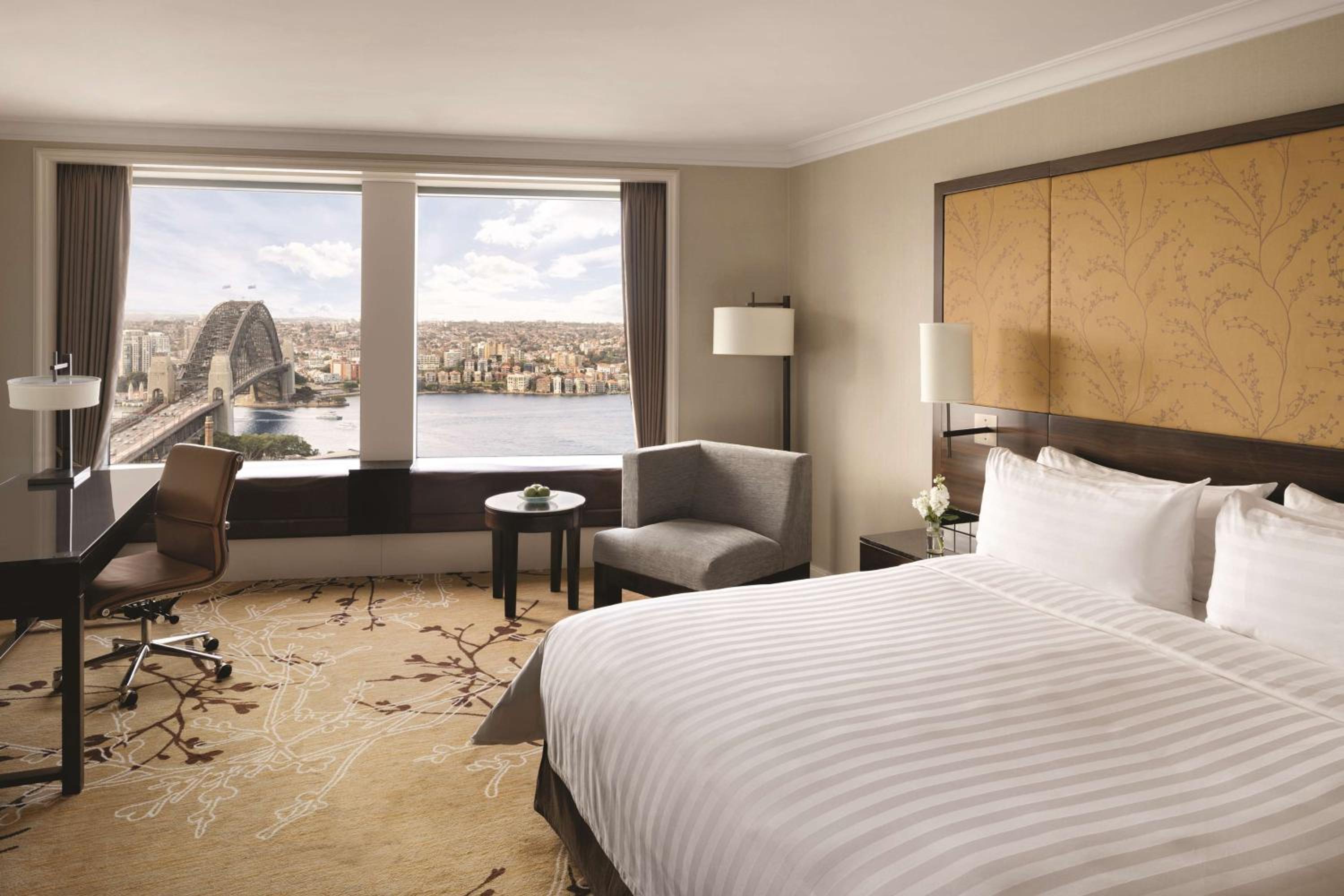 Executive Sydney Harbor King