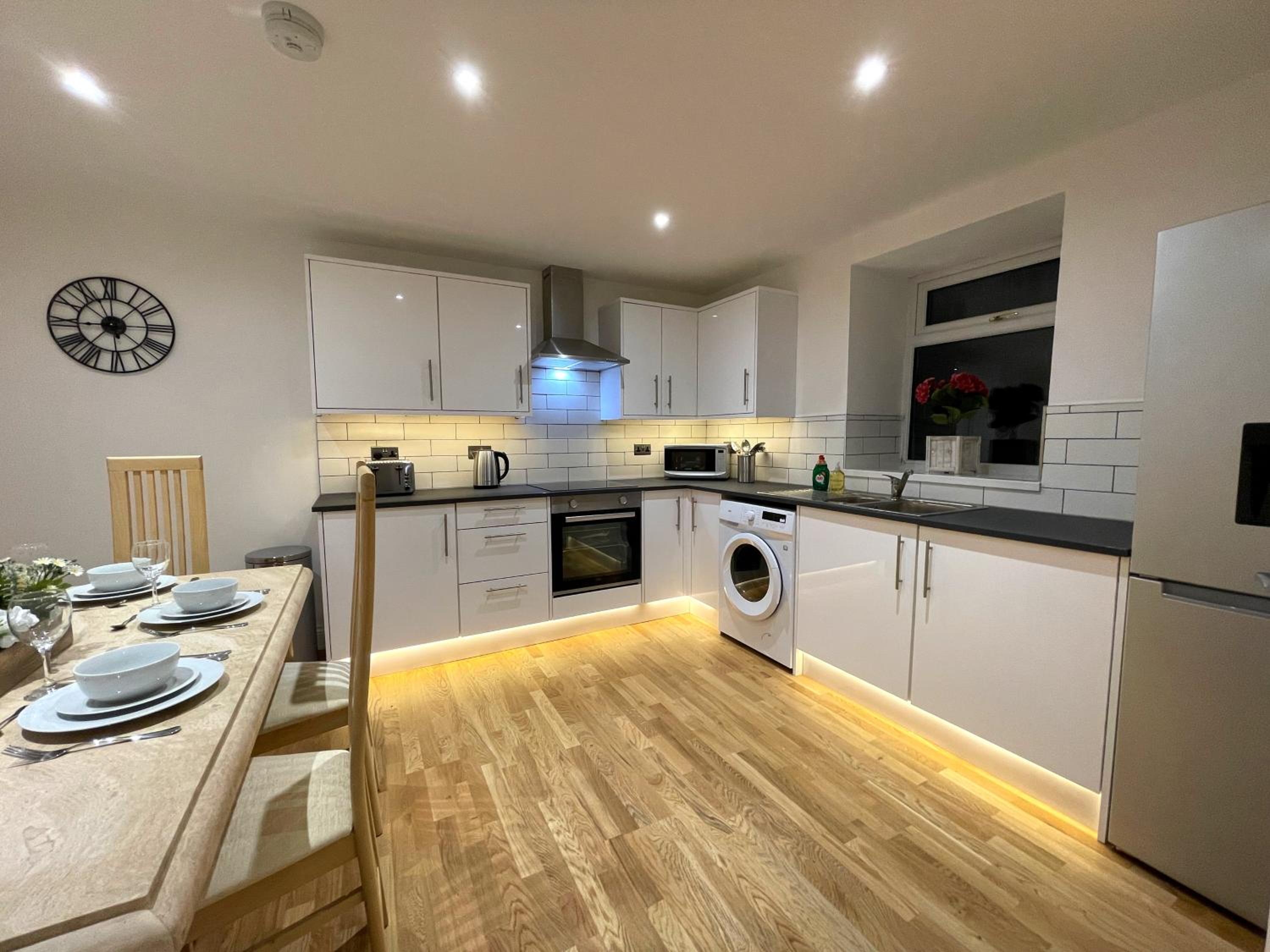 Three-Bedroom House - Photo 2